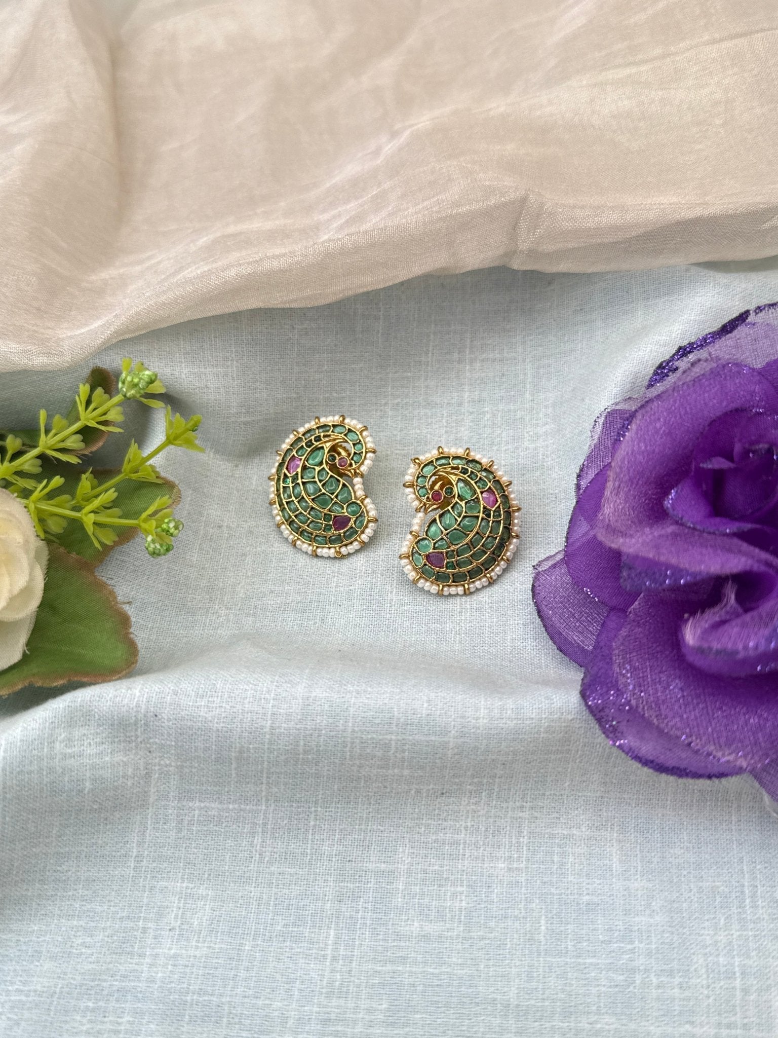 Royal Antique Stud Earrings 1090 - Mahilas