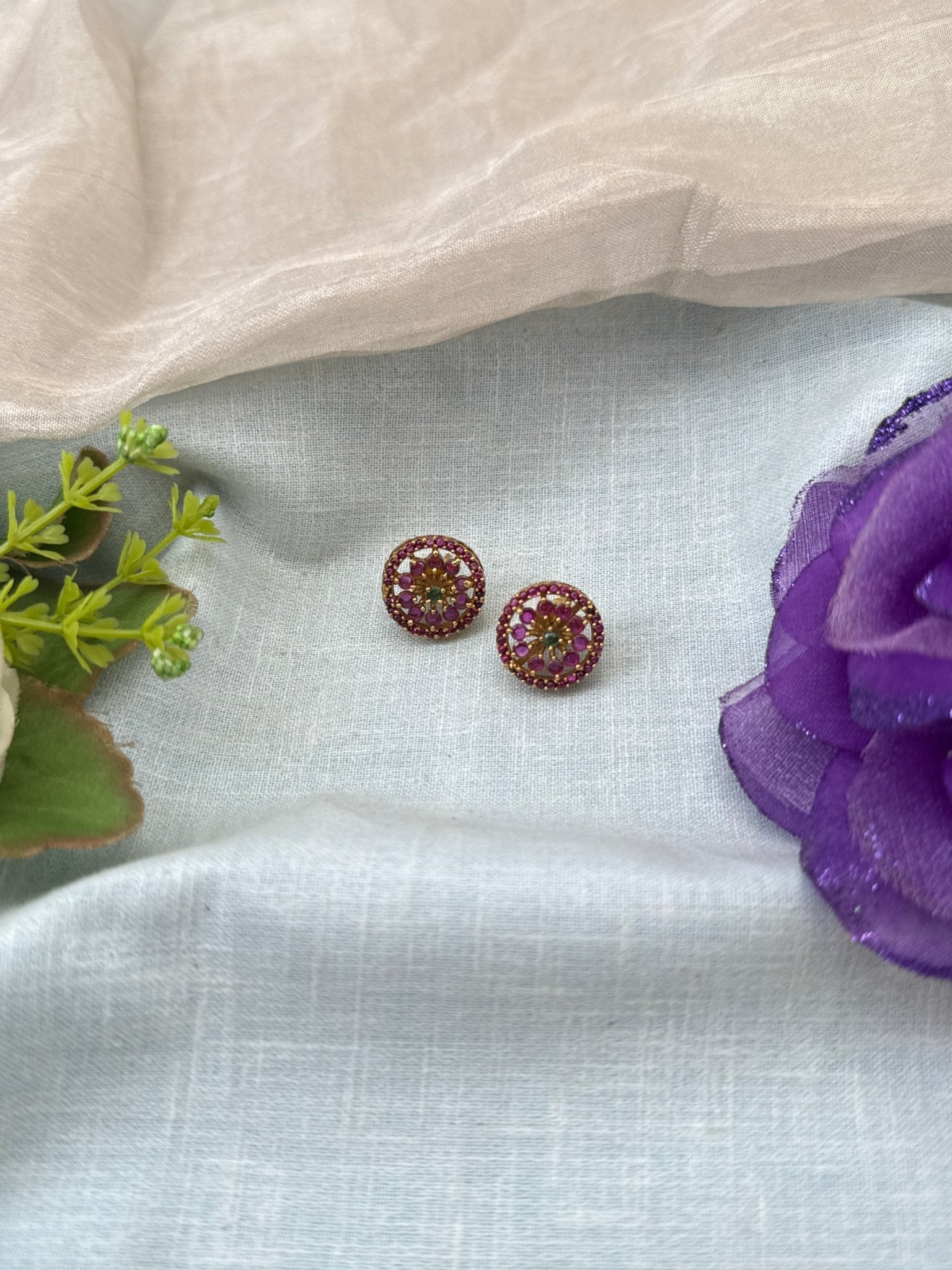 Royal Antique Stud Earrings 1093 - Mahilas