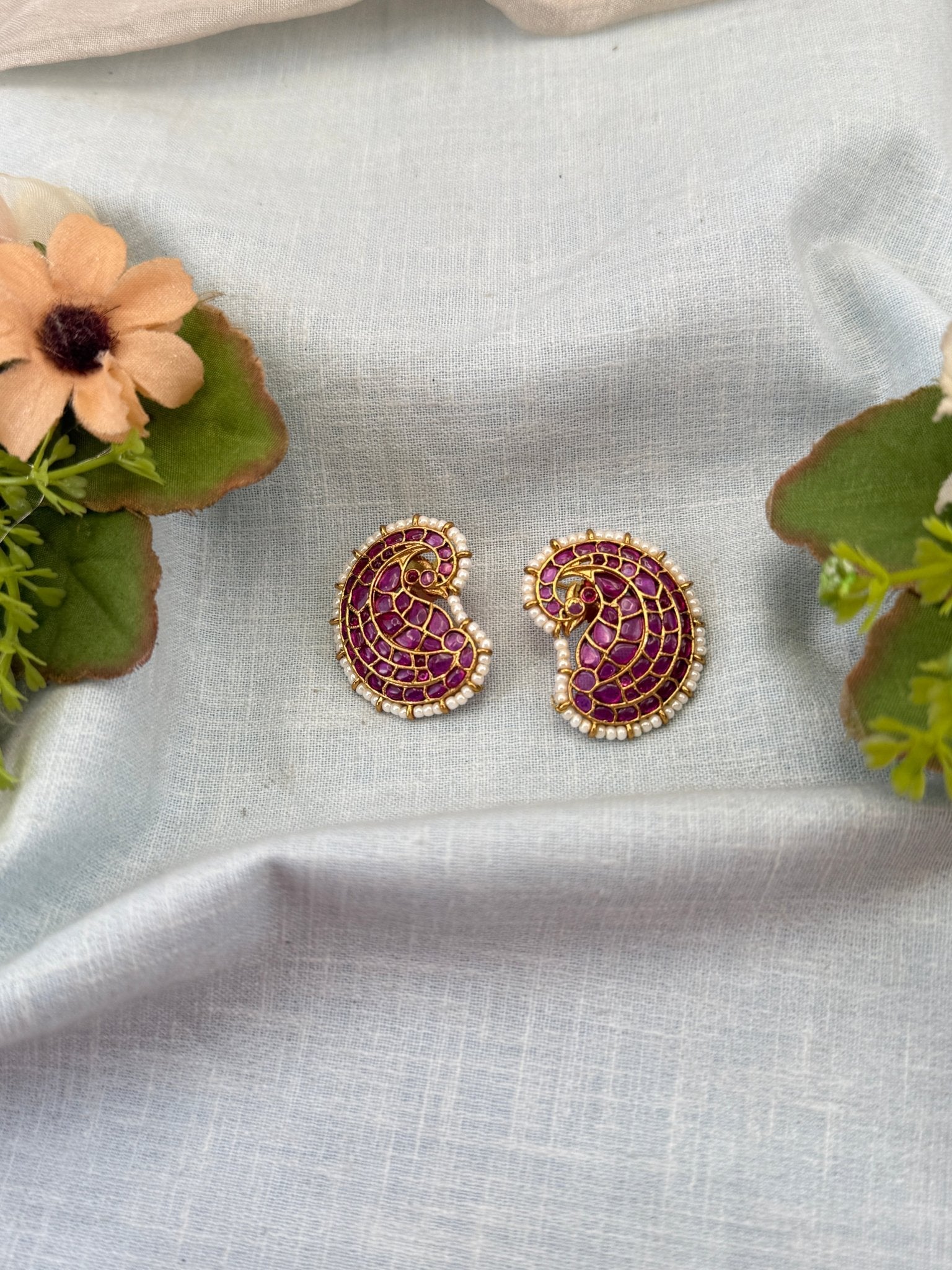 Royal Antique Stud Earrings 1101 - Mahilas