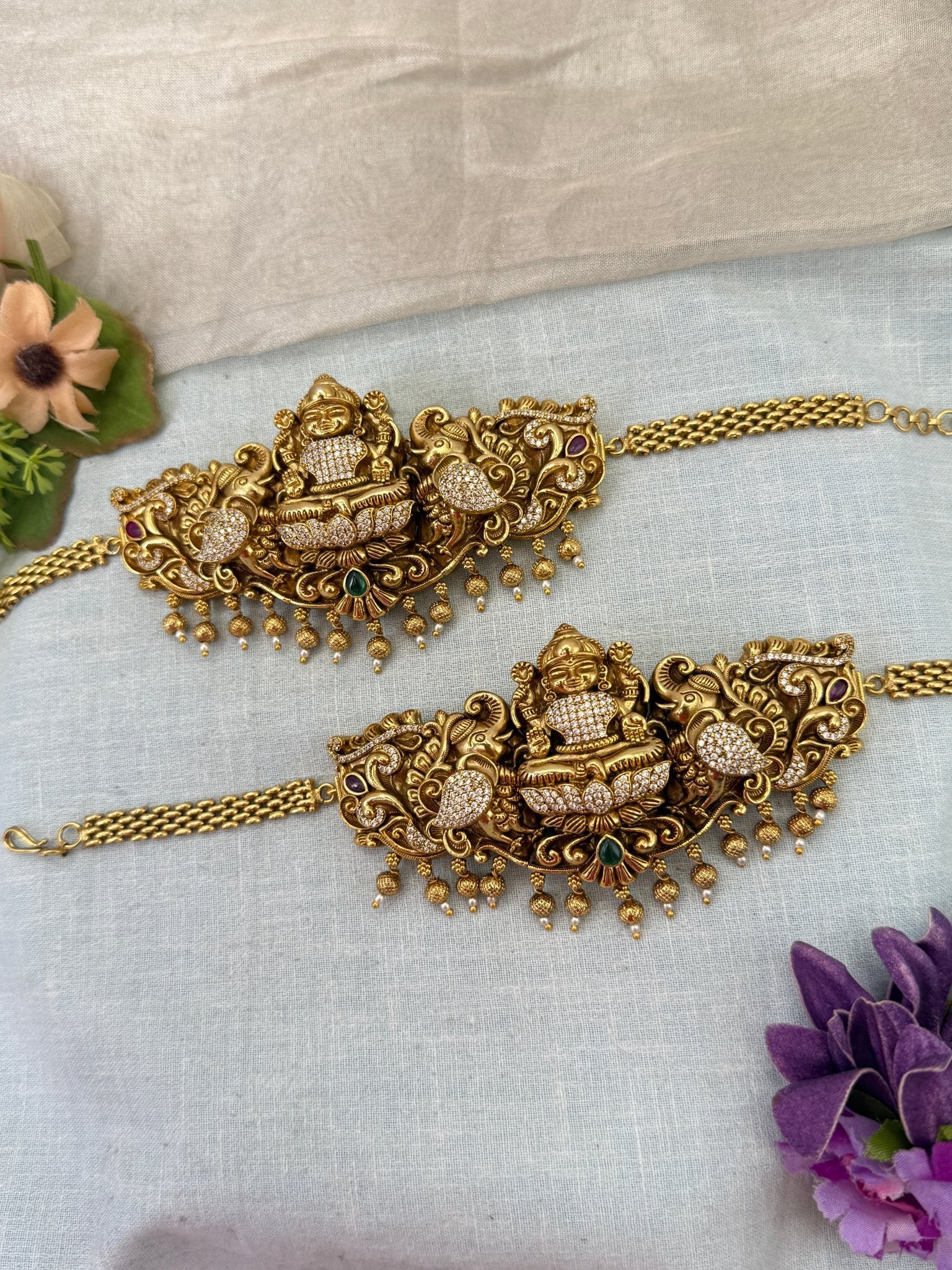 Royal Antique Vanki Bajubandh Chain Style 4165 - Mahilas