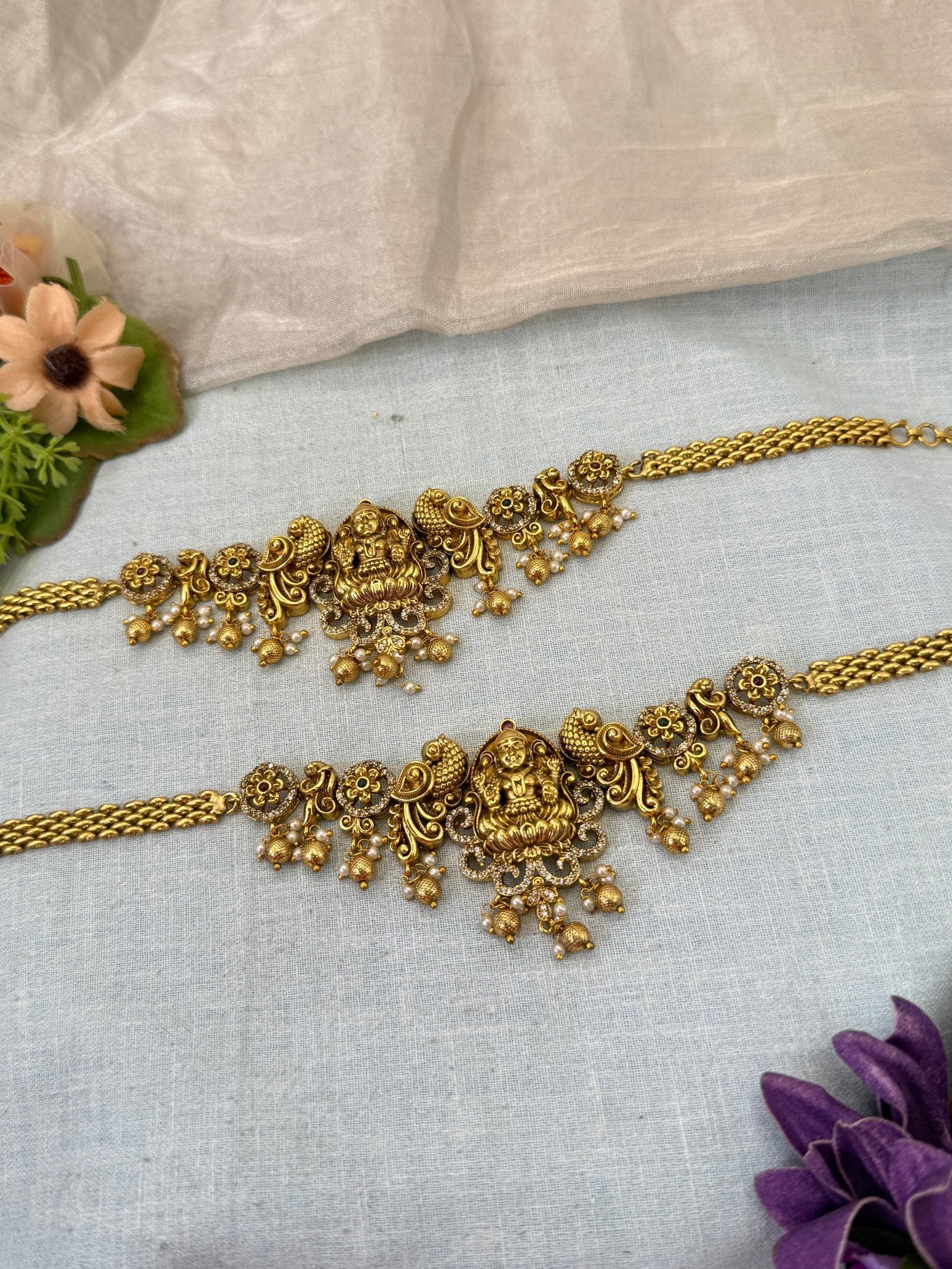 Royal Antique Vanki Bajubandh Chain Style 4168 - Mahilas