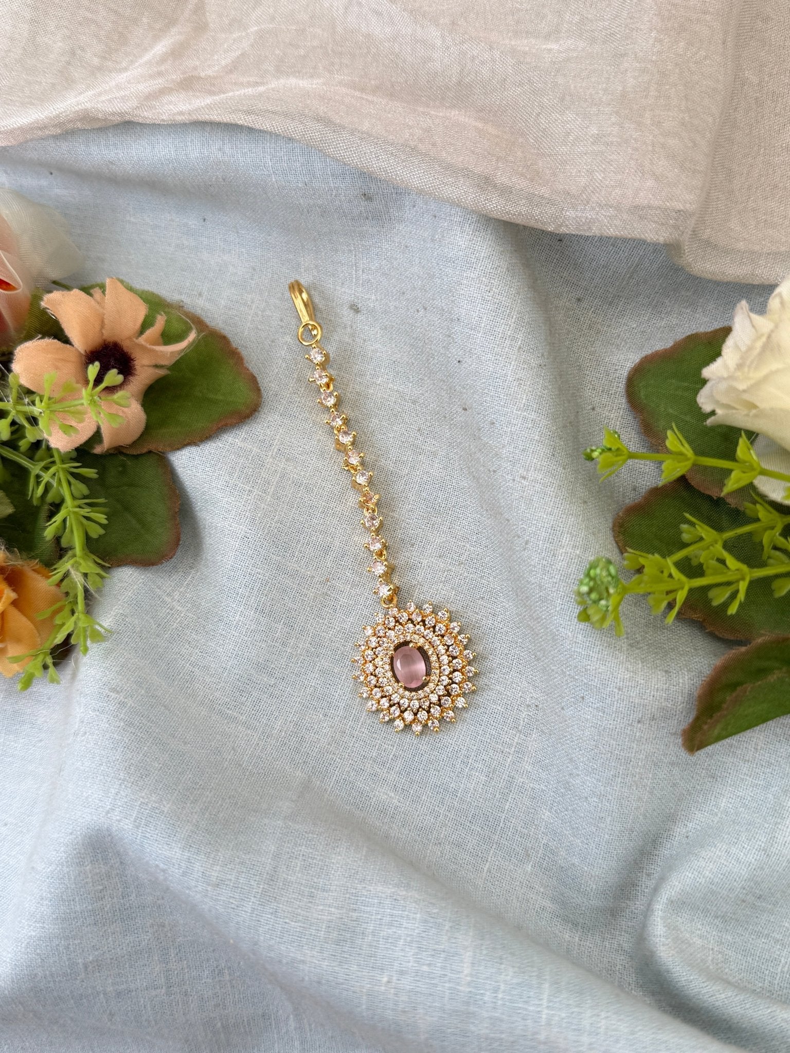 Royal Gold Stone Maang Tikka 646 - Mahilas