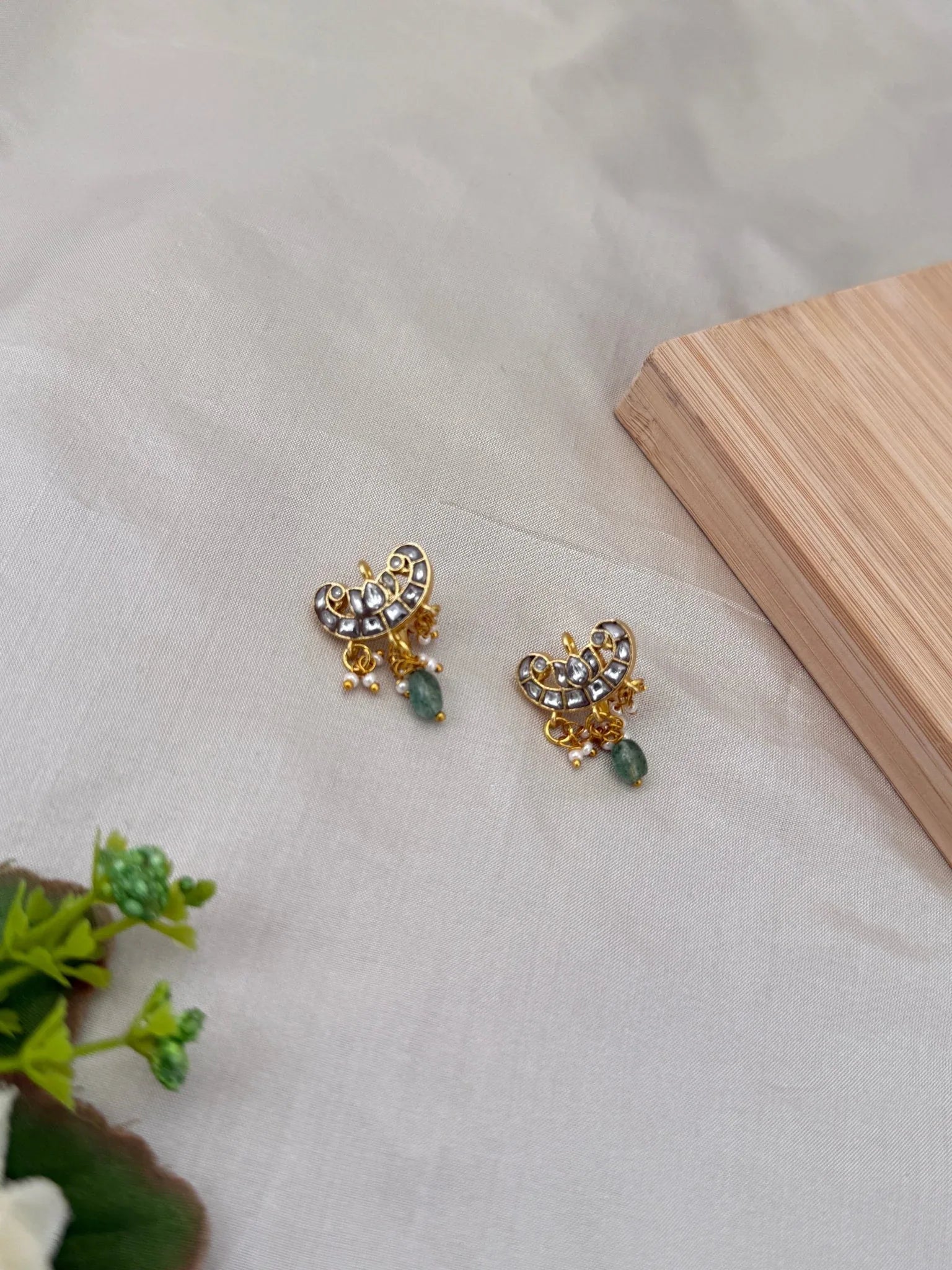 Royal Jadau Kundan Bugadi Earcuff 1256 - Mahilas