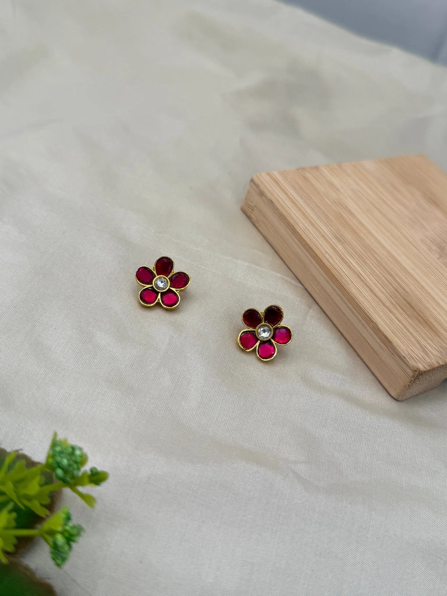 Royal Jadau Kundan Bugadi Earcuff 1280 - Mahilas