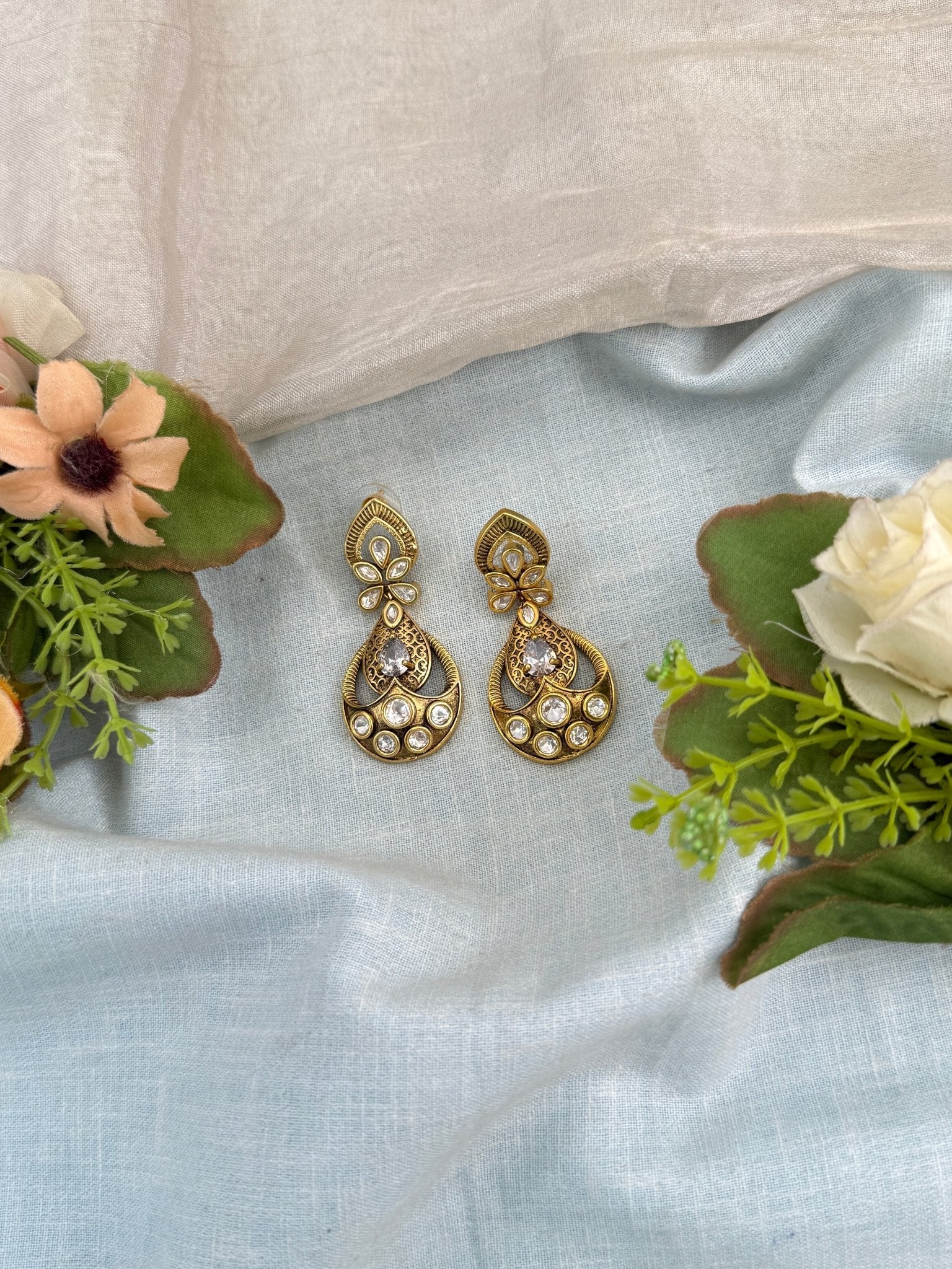 Royal Kundan Stud Earrings 0279 - Mahilas