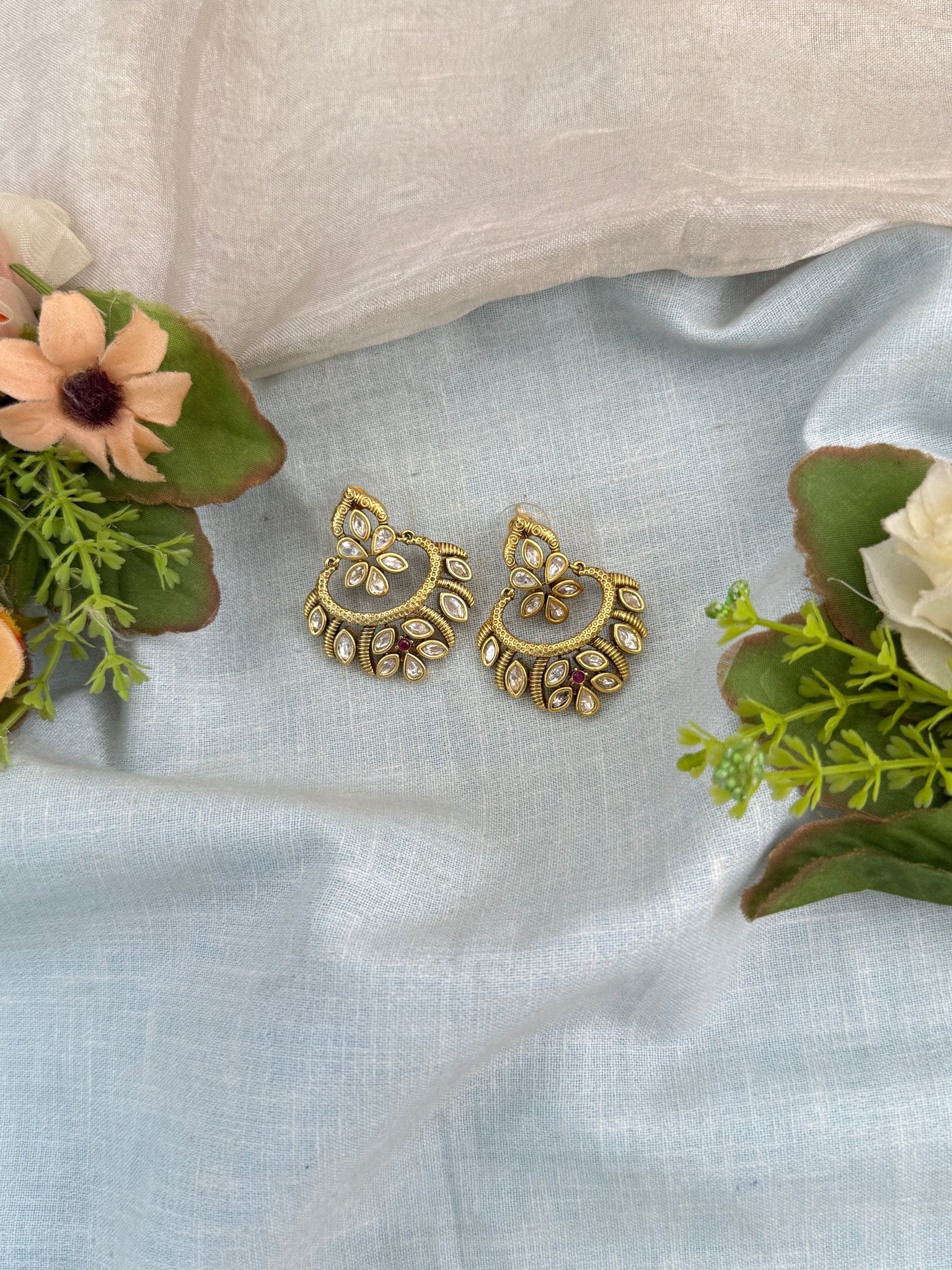 Royal Kundan Stud Earrings 0281 - Mahilas
