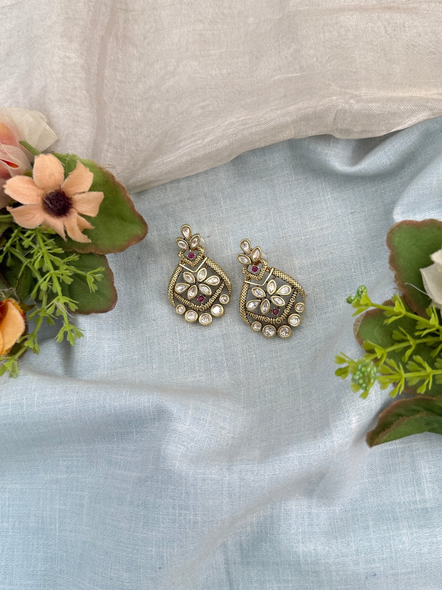 Royal Kundan Stud Earrings 0282 - Mahilas