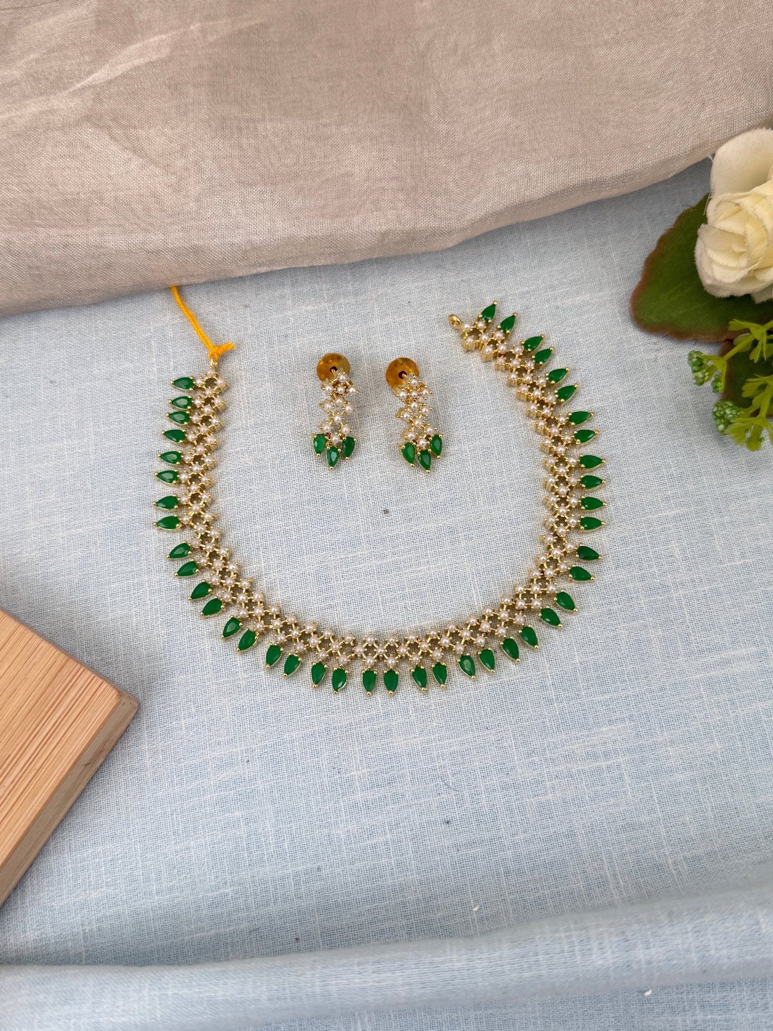Royal Pearl Stone Short Necklace Set 557 - Mahilas