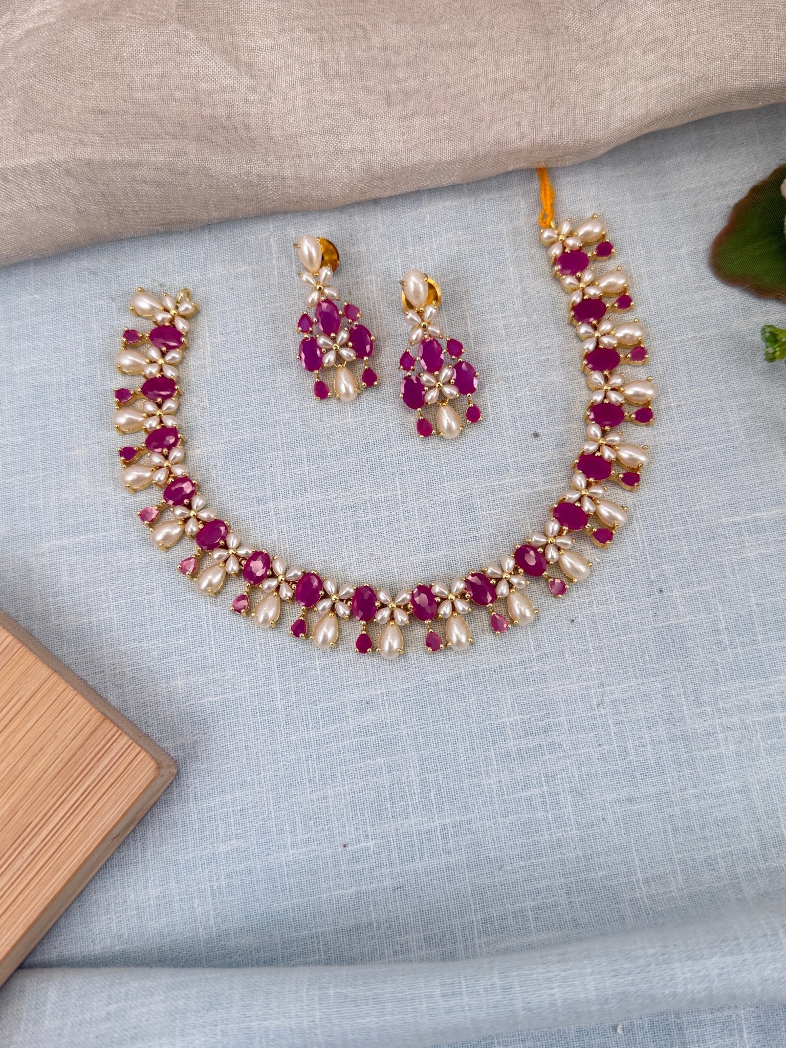 Royal Pearl Stone Short Necklace Set 573 - Mahilas