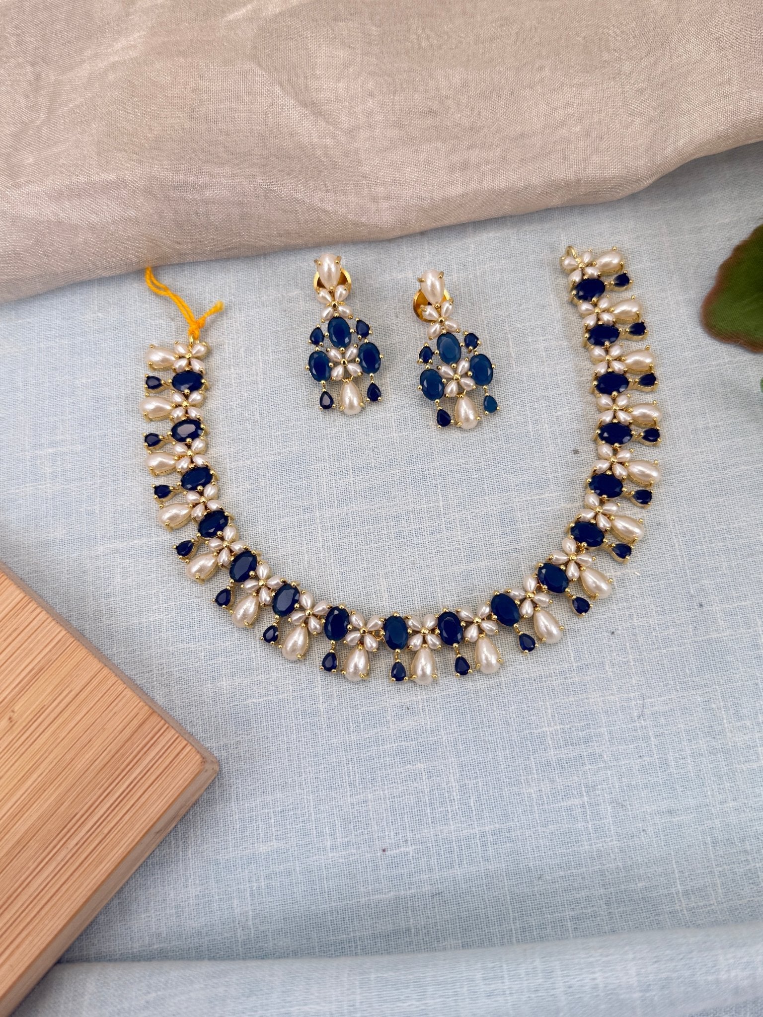 Royal Pearl Stone Short Necklace Set 574 - Mahilas