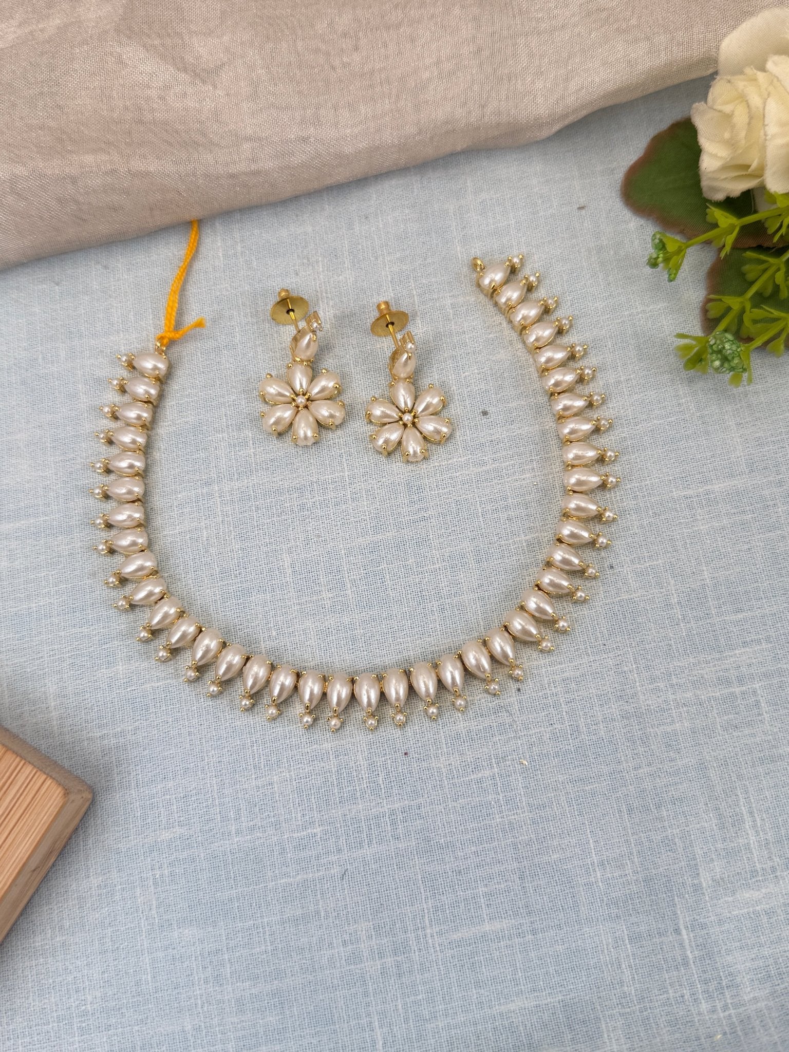 Royal Pearl Stone Short Necklace Set 584 - Mahilas