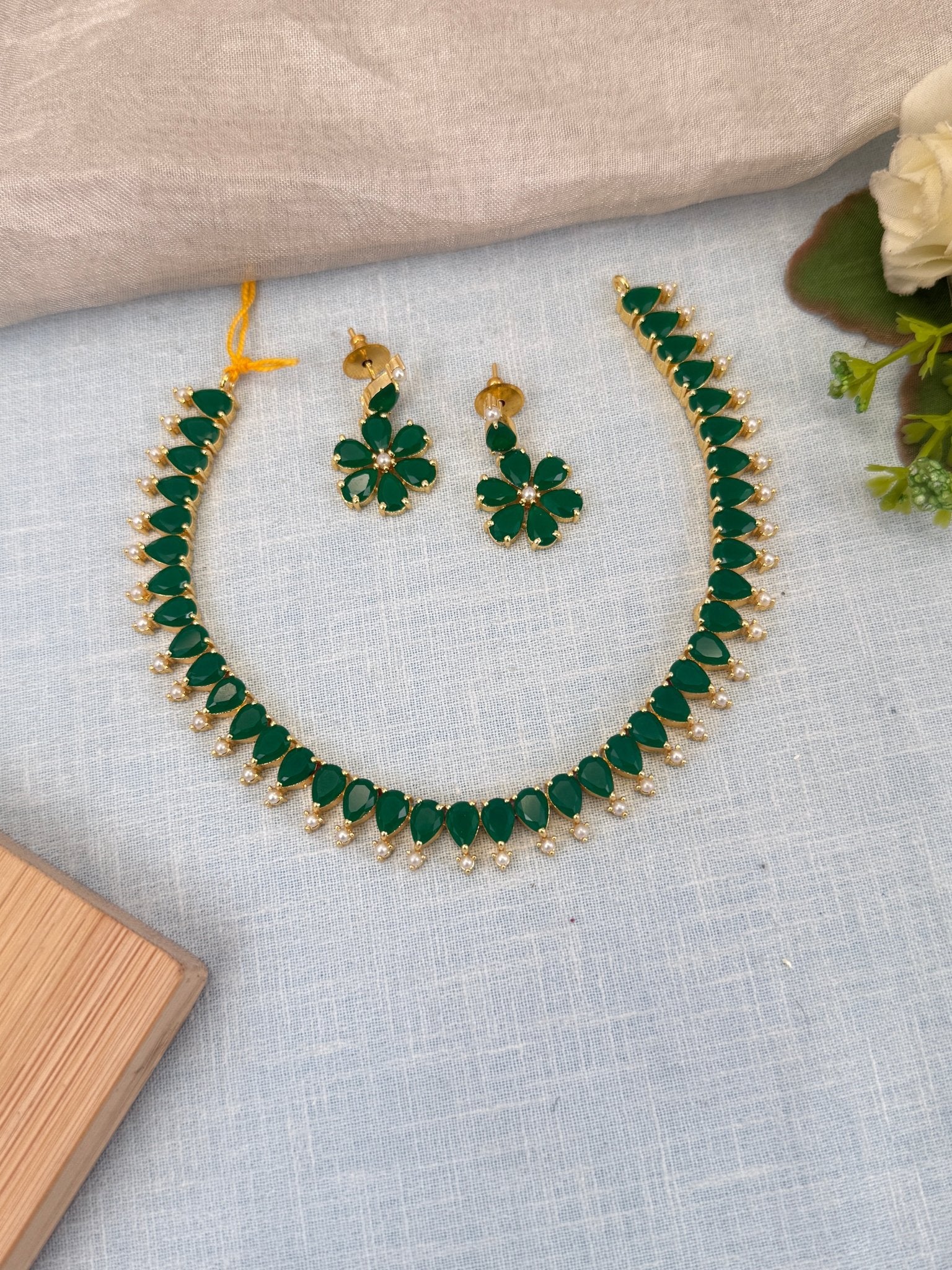 Royal Pearl Stone Short Necklace Set 586 - Mahilas