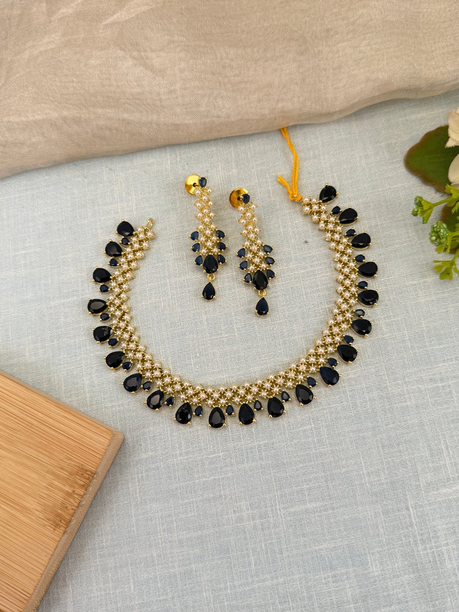Royal Pearl Stone Short Necklace Set 598 - Mahilas