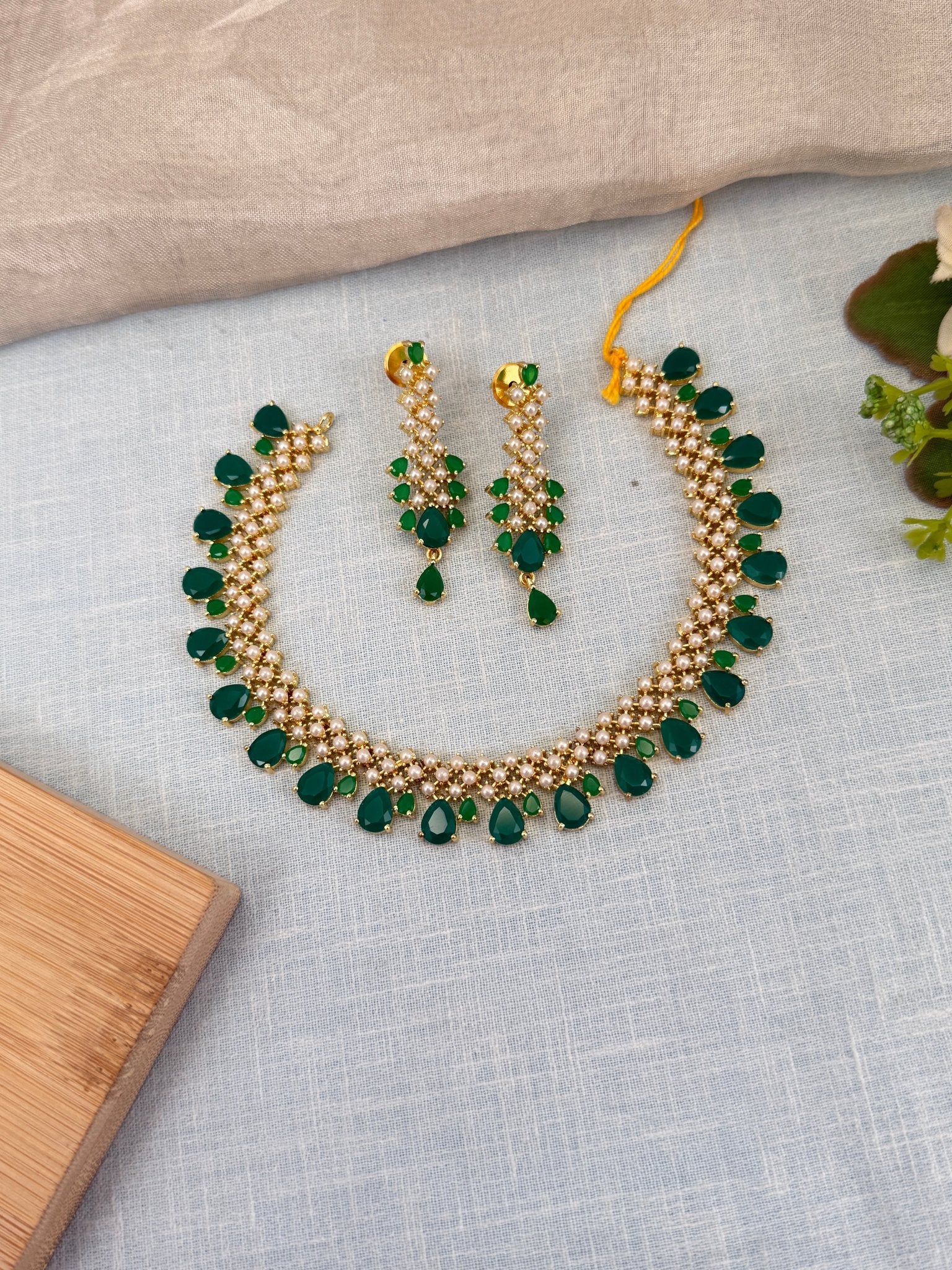 Royal Pearl Stone Short Necklace Set 599 - Mahilas