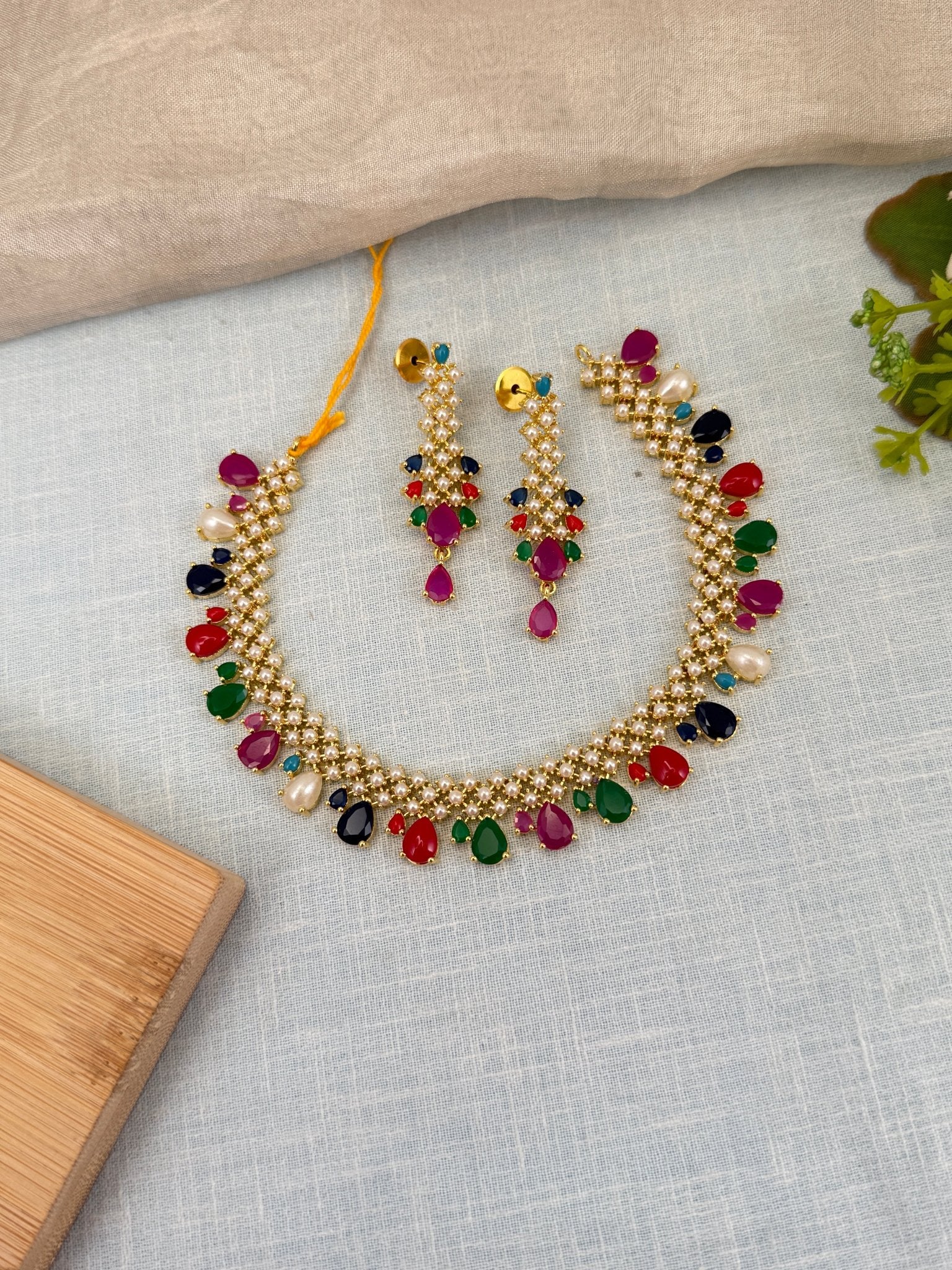 Royal Pearl Stone Short Necklace Set 600 - Mahilas