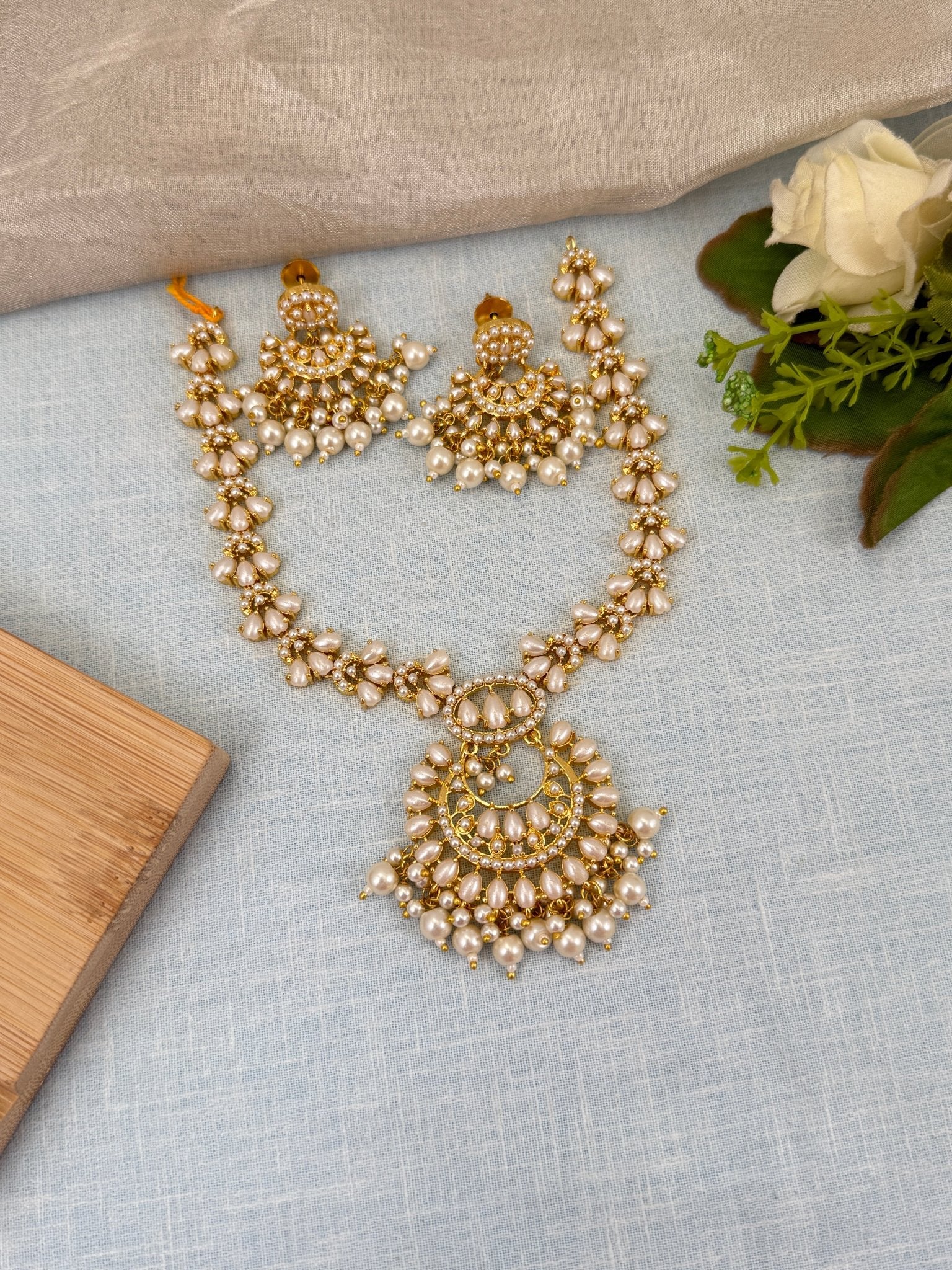 Royal Pearl Stone Short Necklace Set 601 - Mahilas
