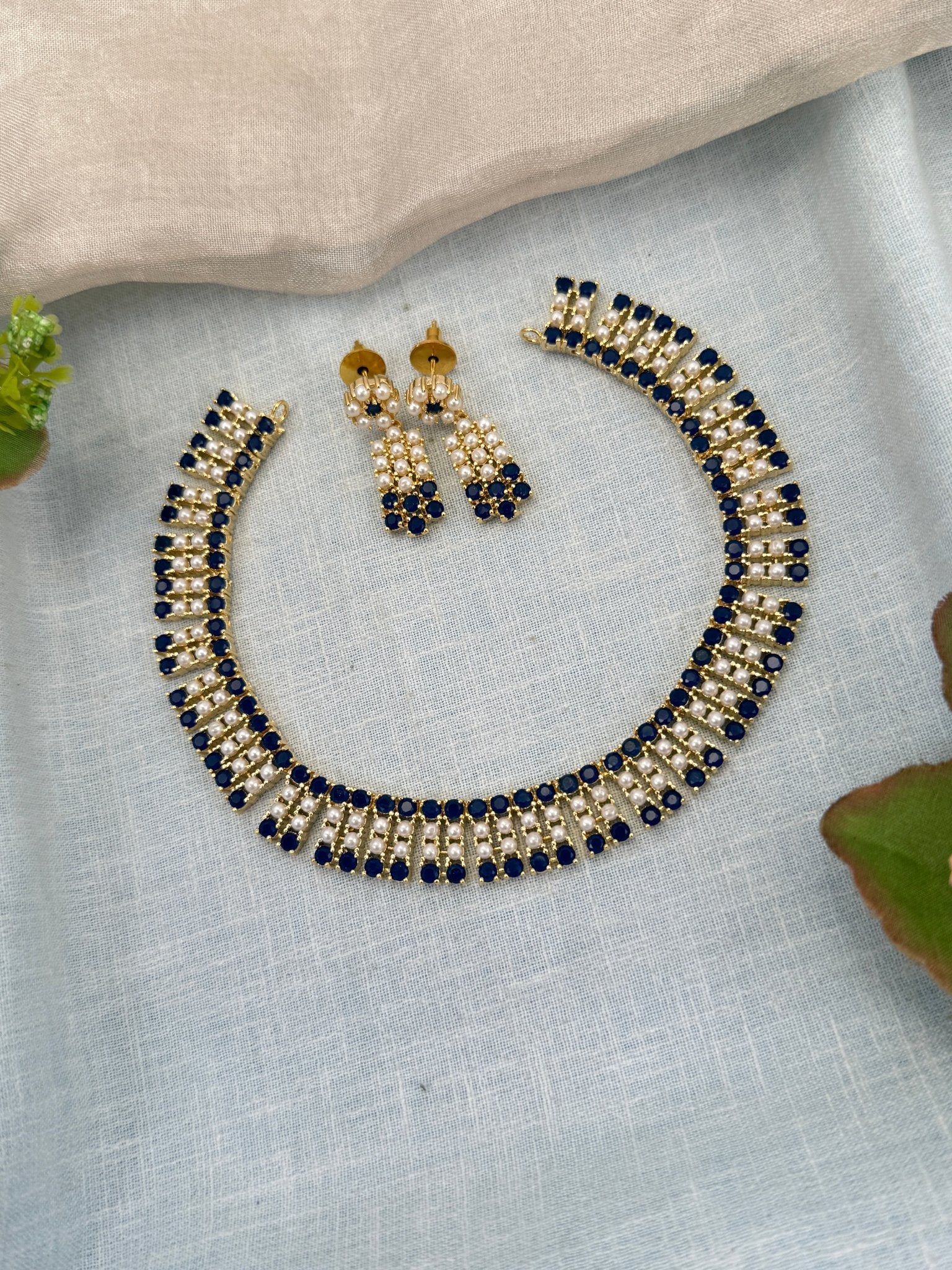 Royal Pearl Stone Short Necklace Set 651 - Mahilas
