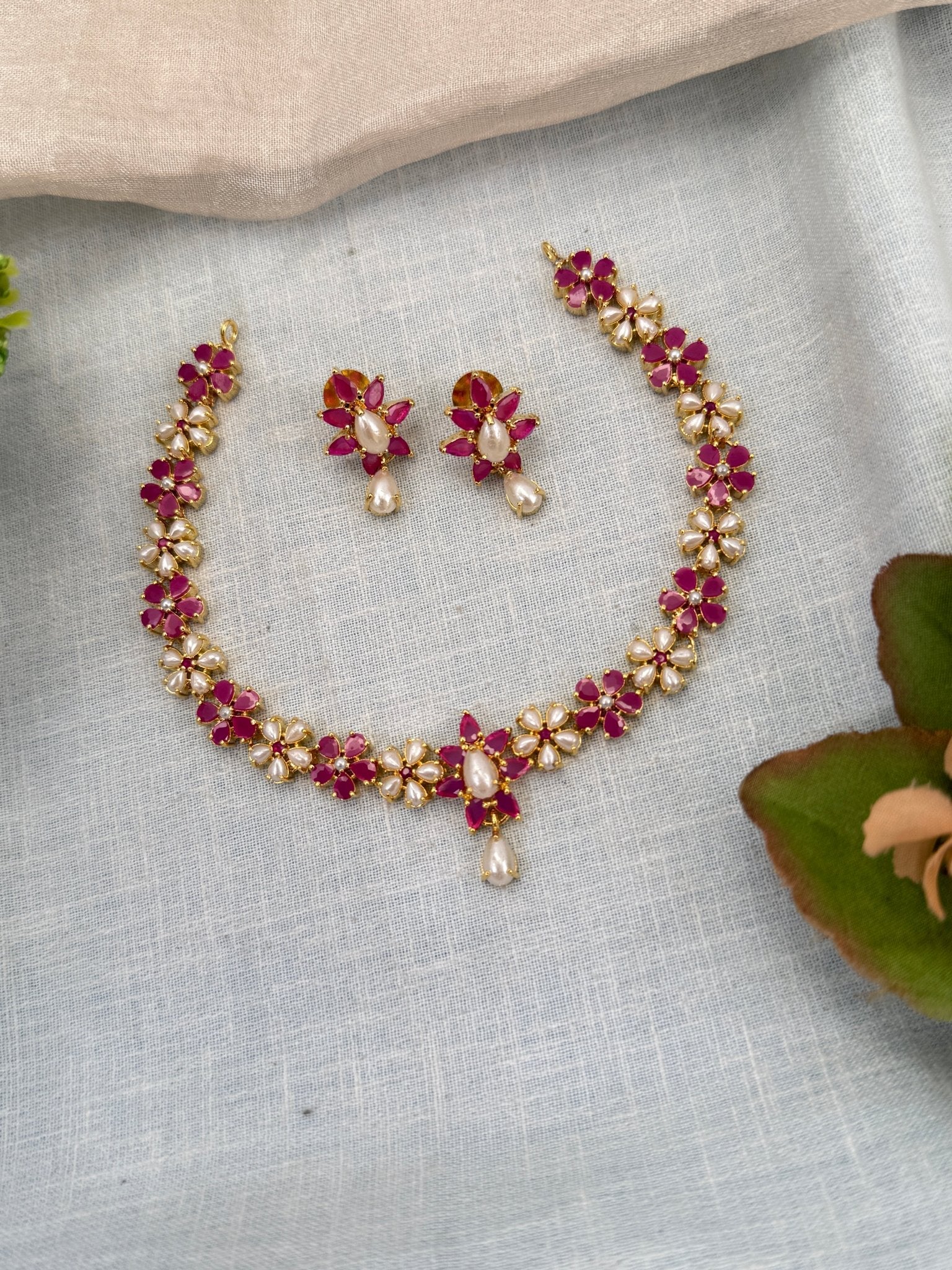 Royal Pearl Stone Short Necklace Set 657 - Mahilas