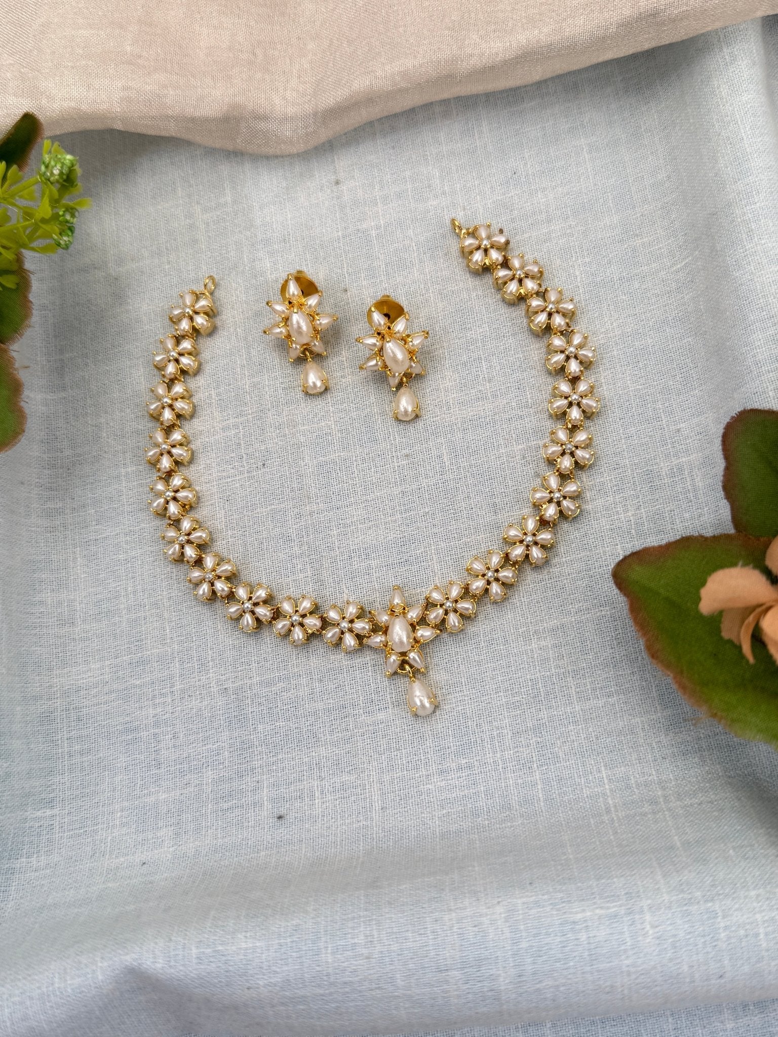 Royal Pearl Stone Short Necklace Set 660 - Mahilas