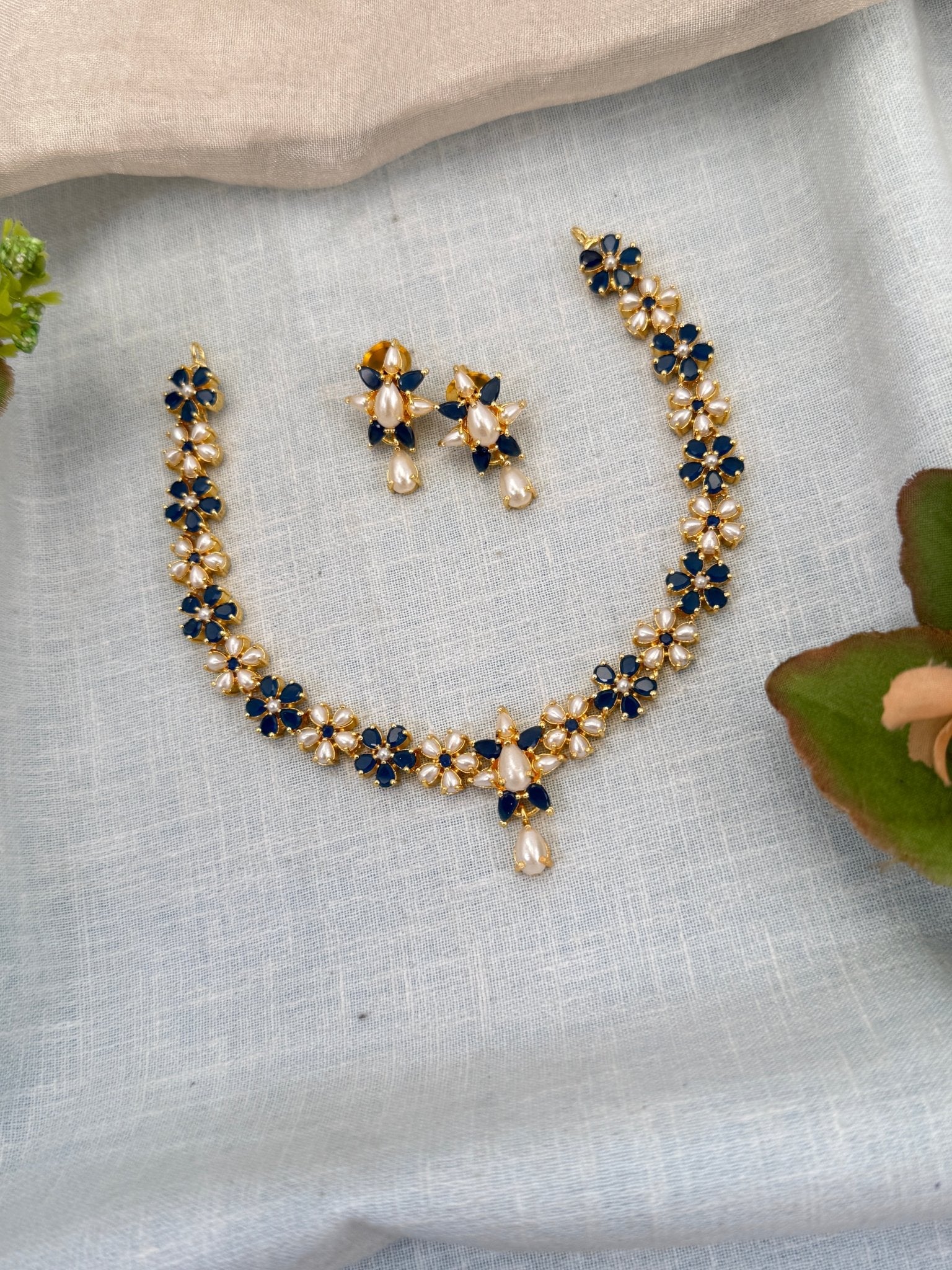 Royal Pearl Stone Short Necklace Set 661 - Mahilas