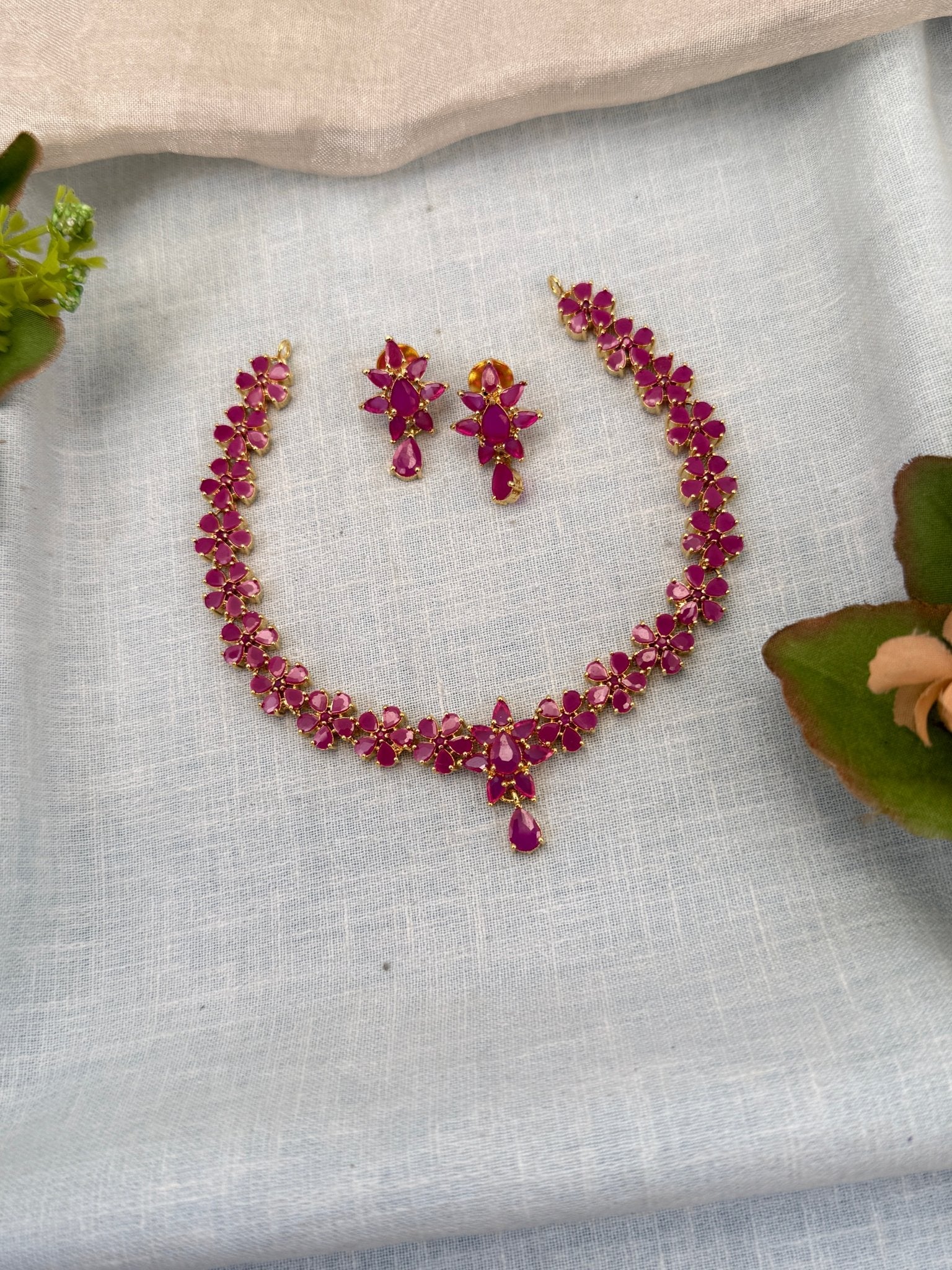Royal Pearl Stone Short Necklace Set 662 - Mahilas