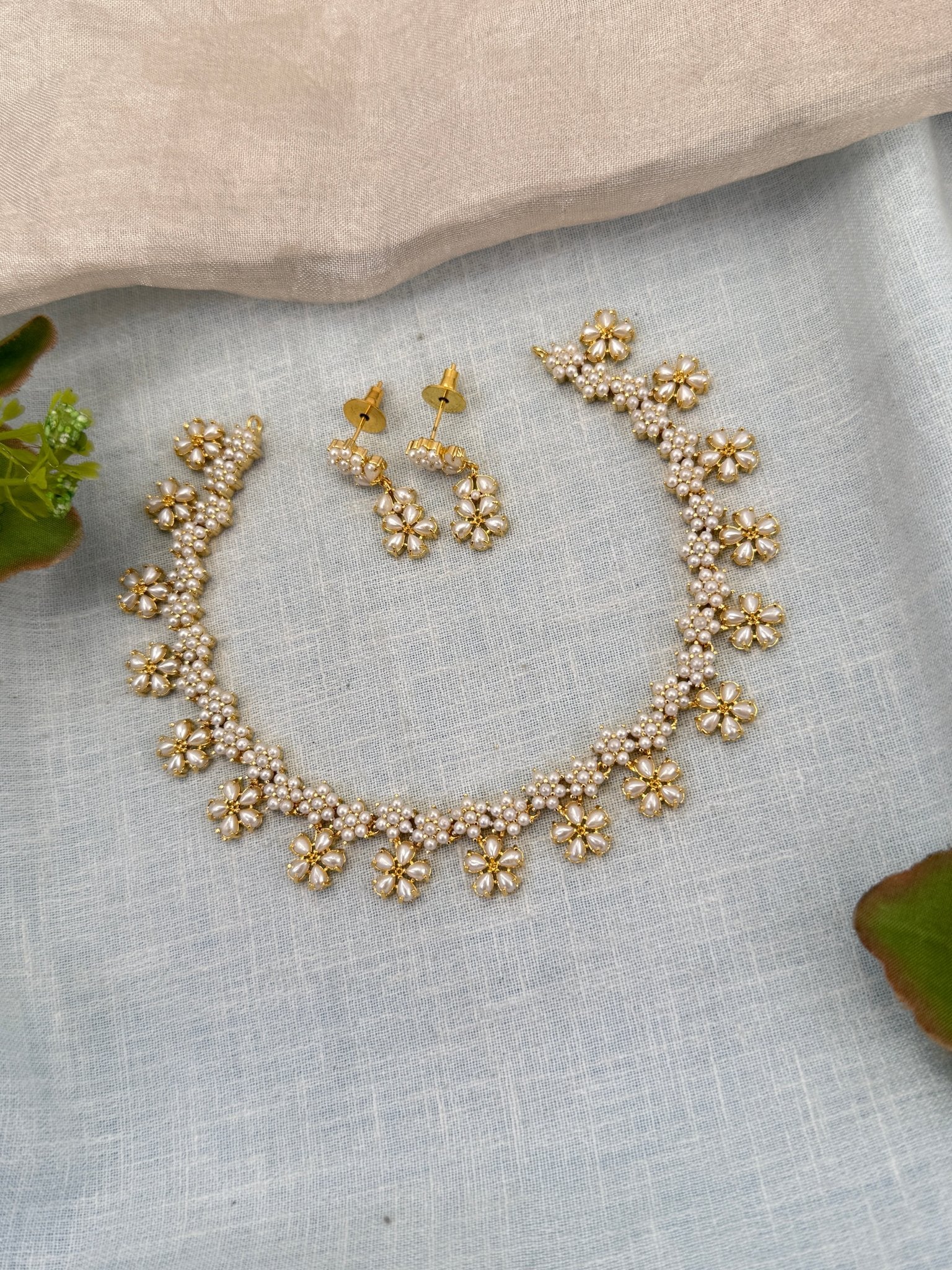 Royal Pearl Stone Short Necklace Set 668 - Mahilas