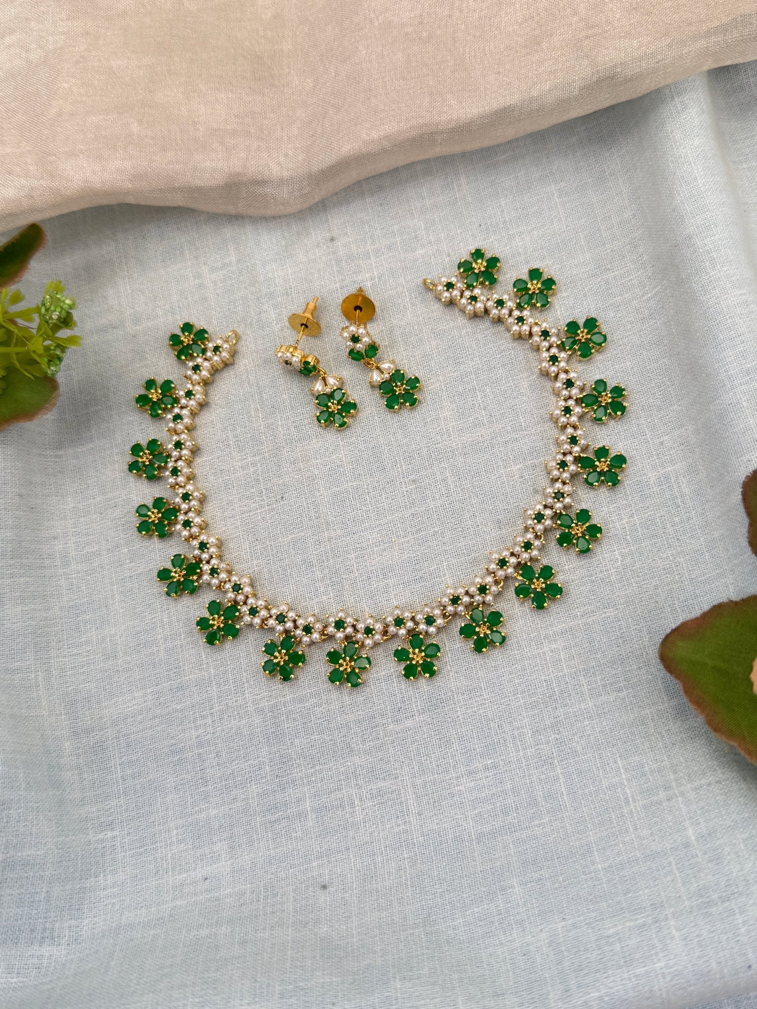 Royal Pearl Stone Short Necklace Set 669 - Mahilas