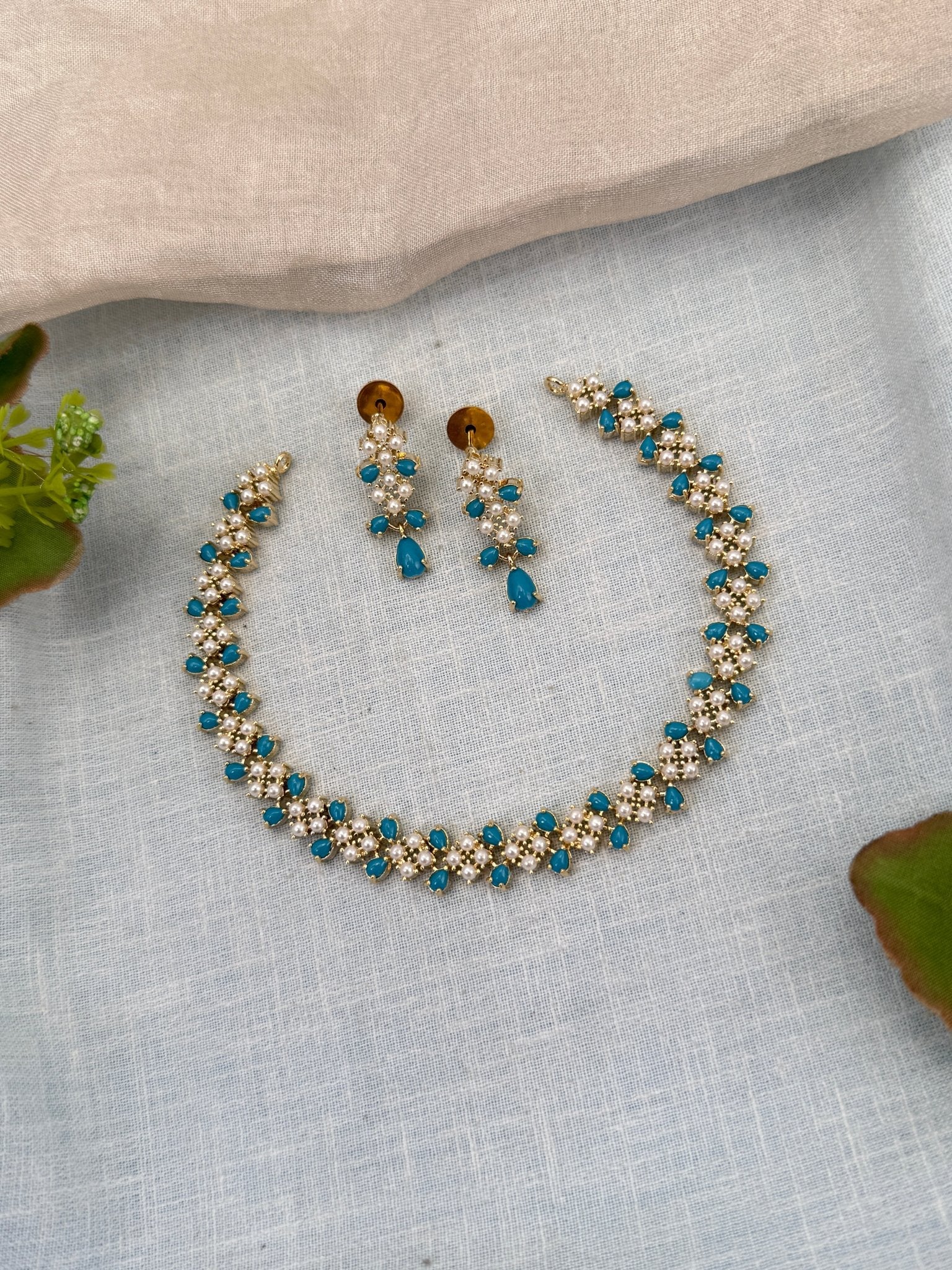 Royal Pearl Stone Short Necklace Set 672 - Mahilas