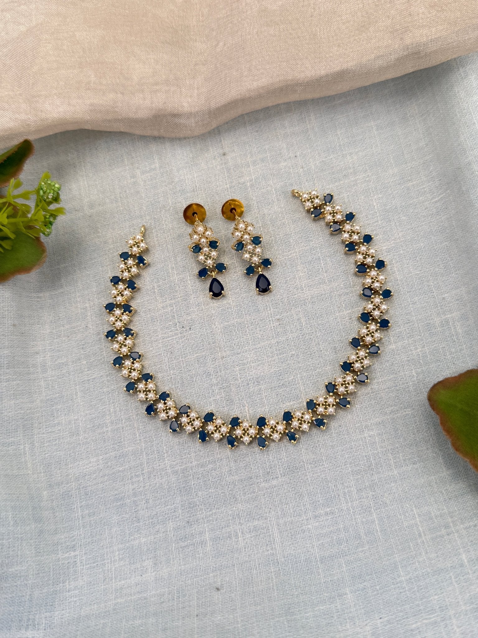 Royal Pearl Stone Short Necklace Set 680 - Mahilas
