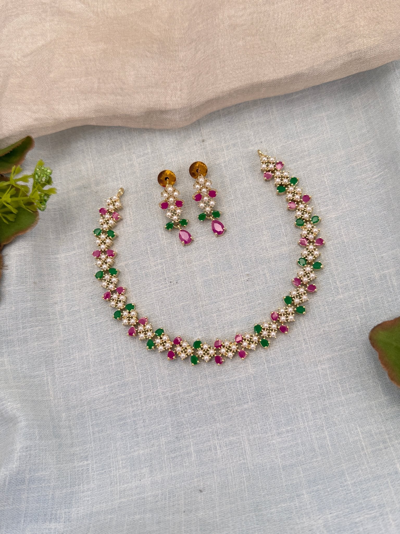 Royal Pearl Stone Short Necklace Set 684 - Mahilas