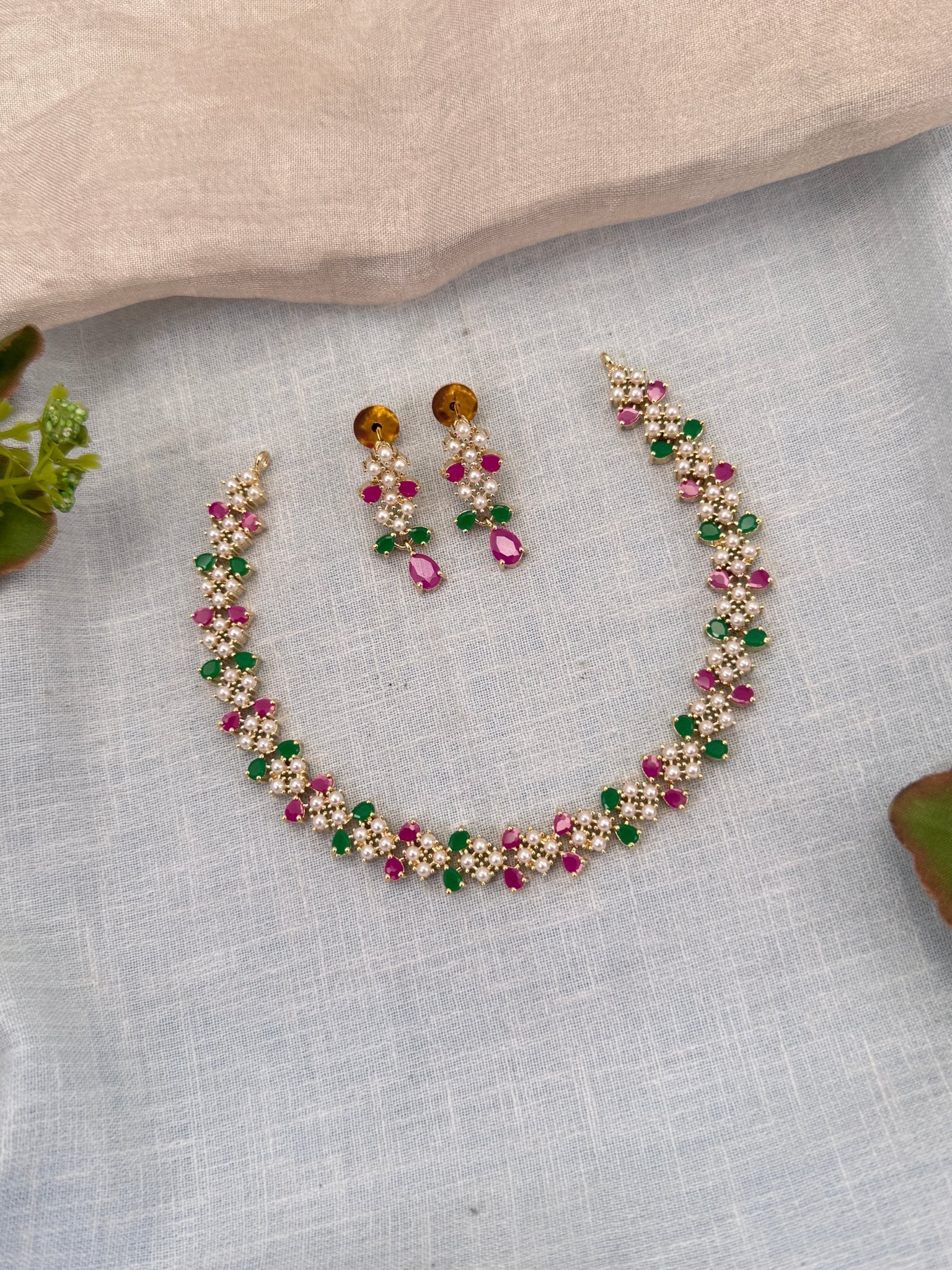 Royal Pearl Stone Short Necklace Set 684 - Mahilas