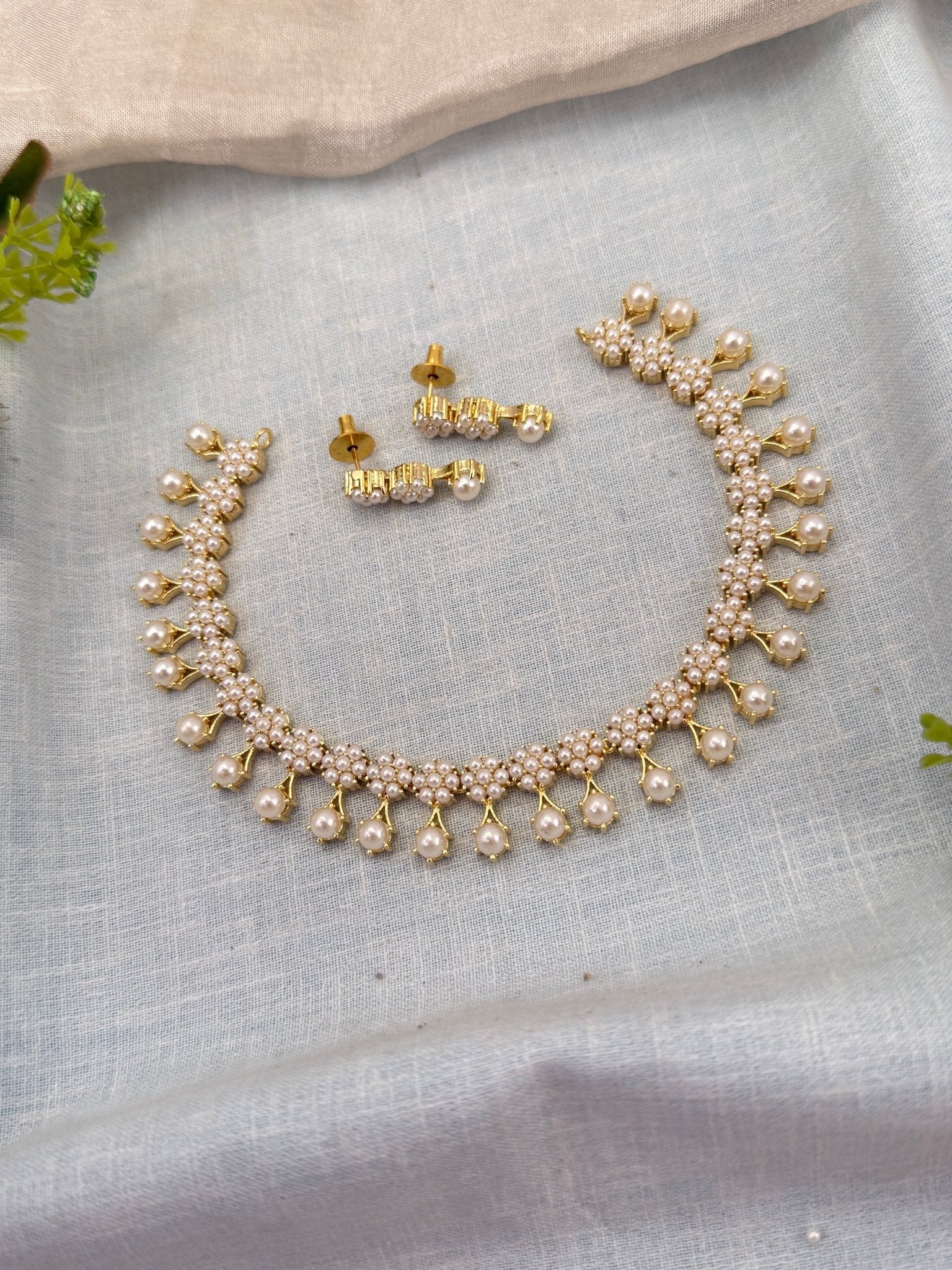 Royal Pearl Stone Short Necklace Set 689 - Mahilas