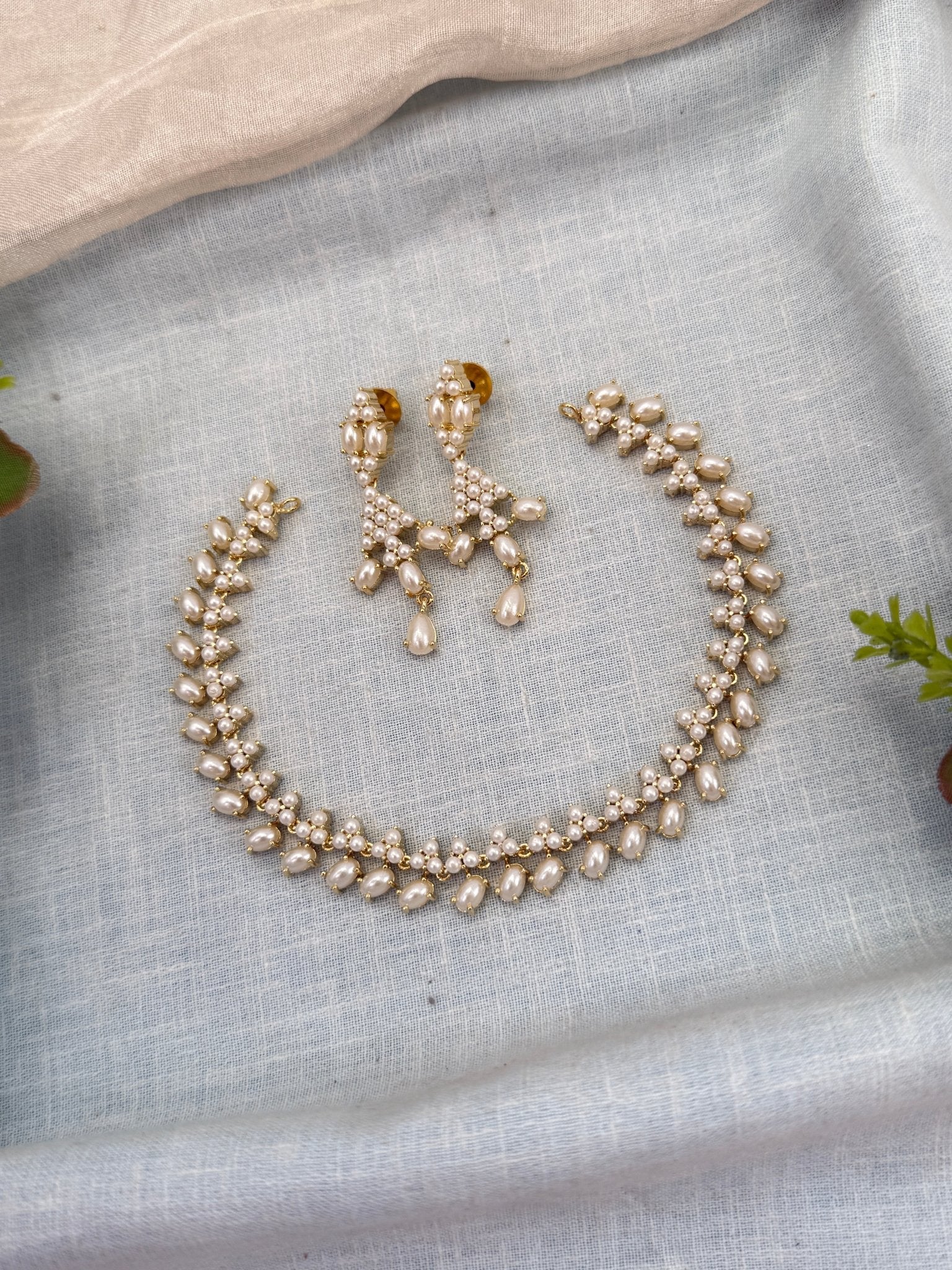 Royal Pearl Stone Short Necklace Set 697 - Mahilas