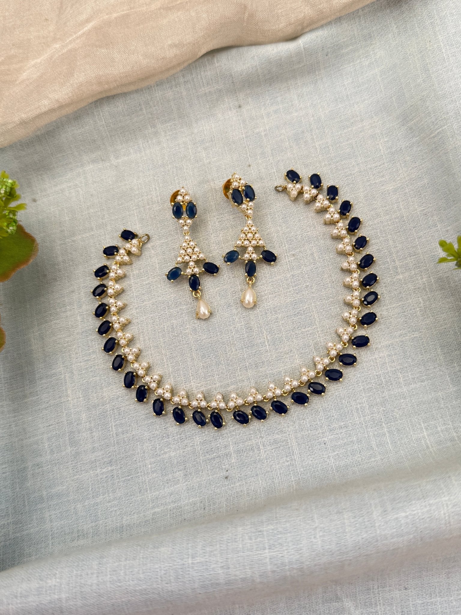 Royal Pearl Stone Short Necklace Set 699 - Mahilas