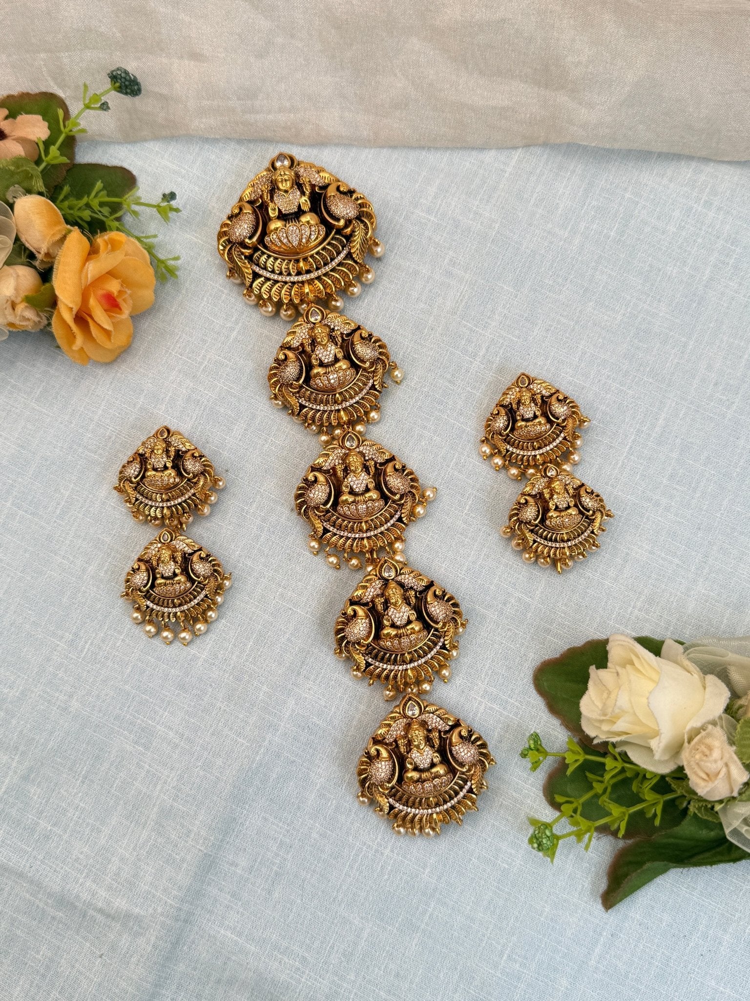 Royal Set of 9 Antique Jadebille 341 - Mahilas
