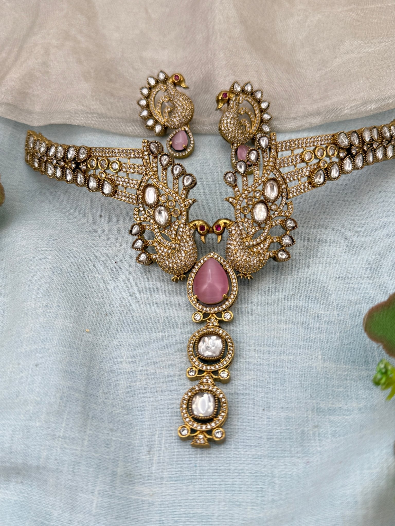 Royal Victorian Hasli Style Peacock Short Necklace Set 678 - Mahilas