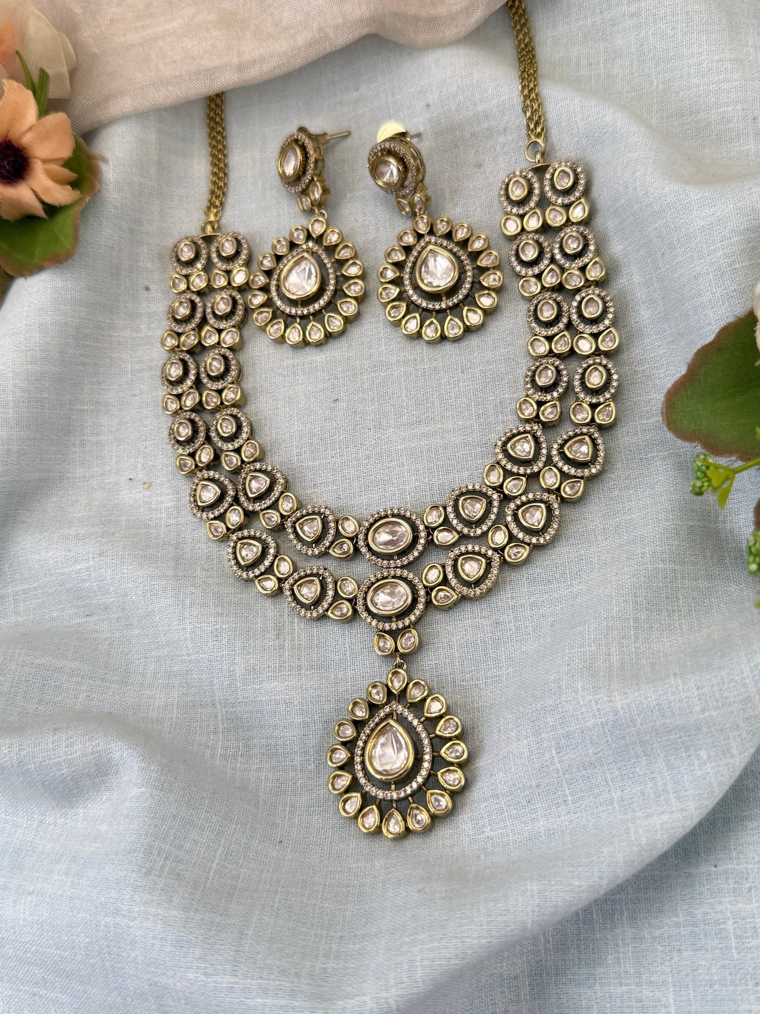 Royal Victorian Kundan Layer Short Necklace Set 681 - Mahilas