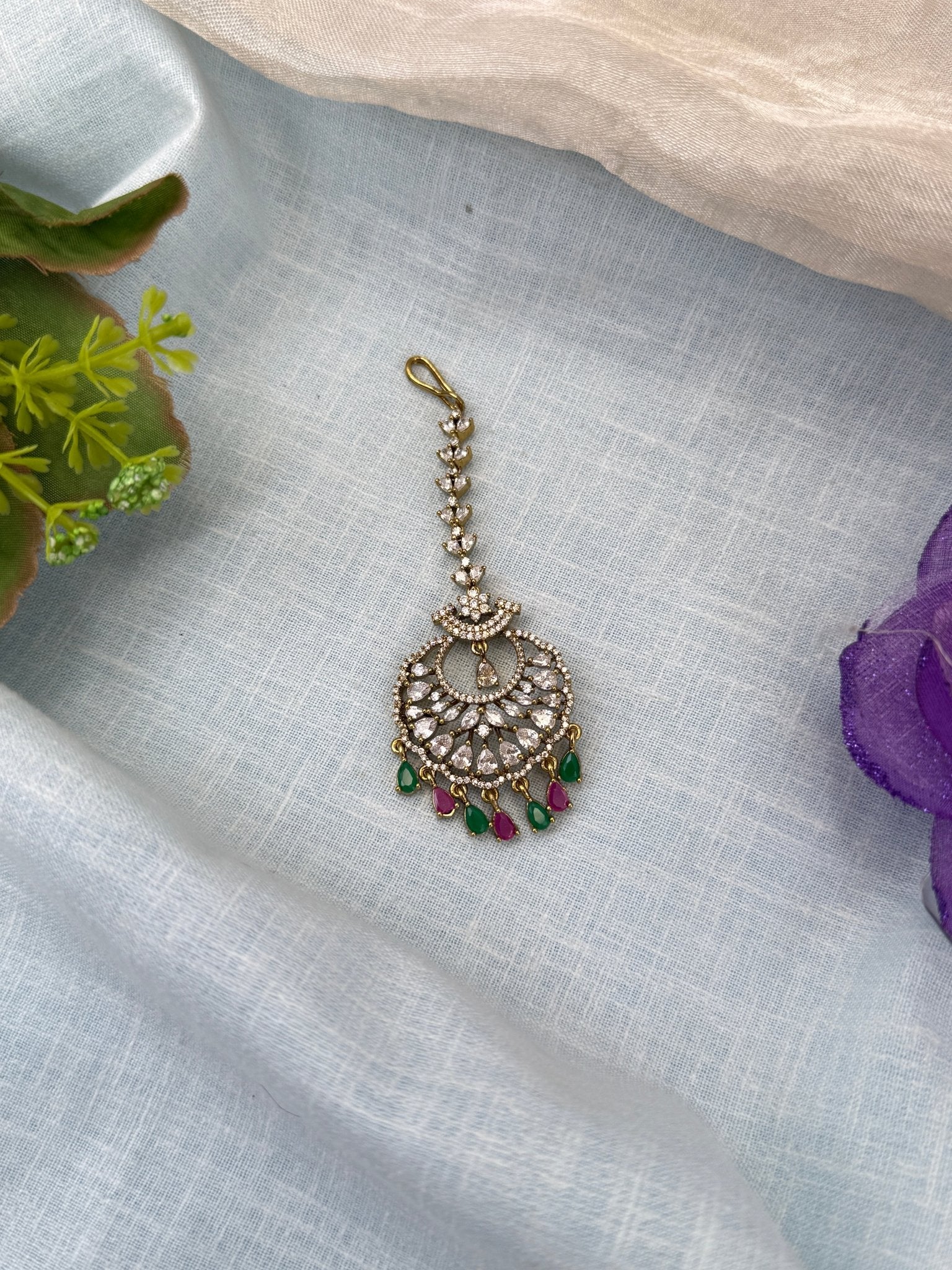 Royal Victorian Stone Maang Tikka 425 - Mahilas