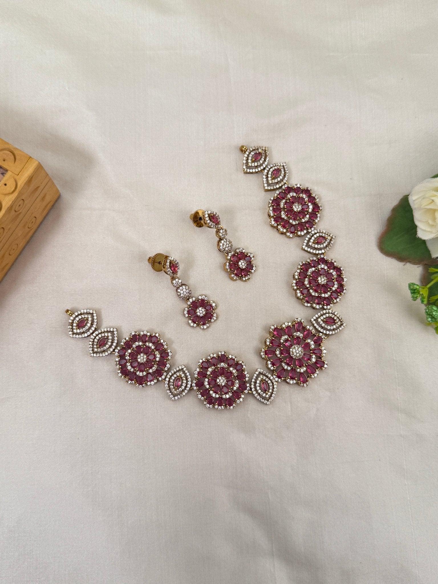 Royal Victorian Stone Necklace Set 266 - Mahilas