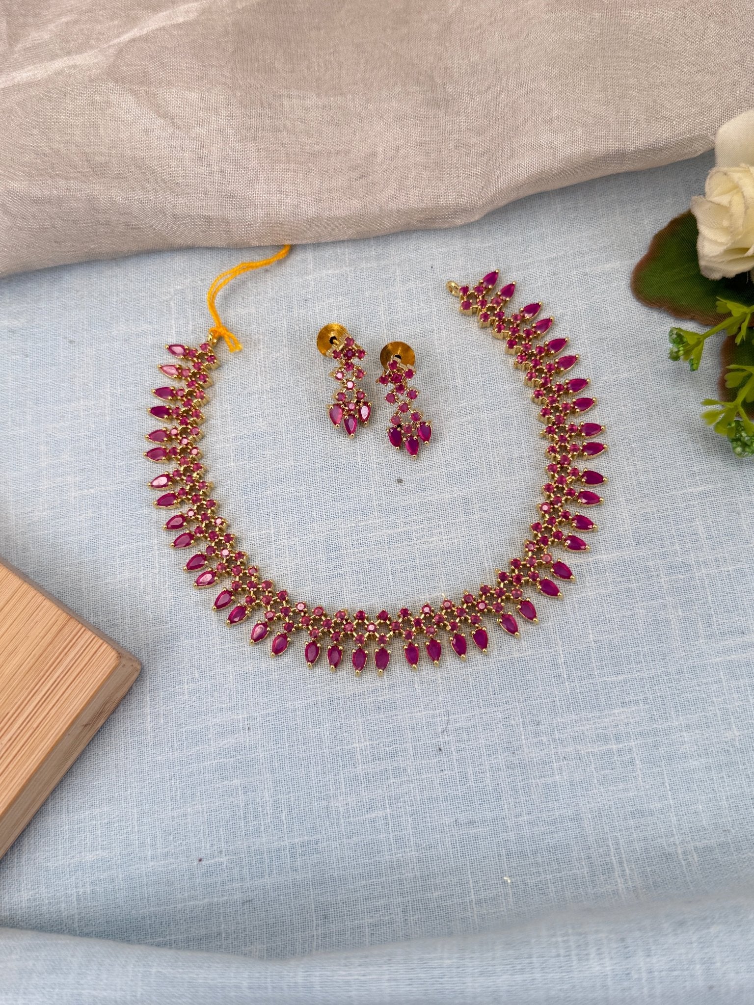 Royal Zircon Stone Short Necklace Set 563 - Mahilas