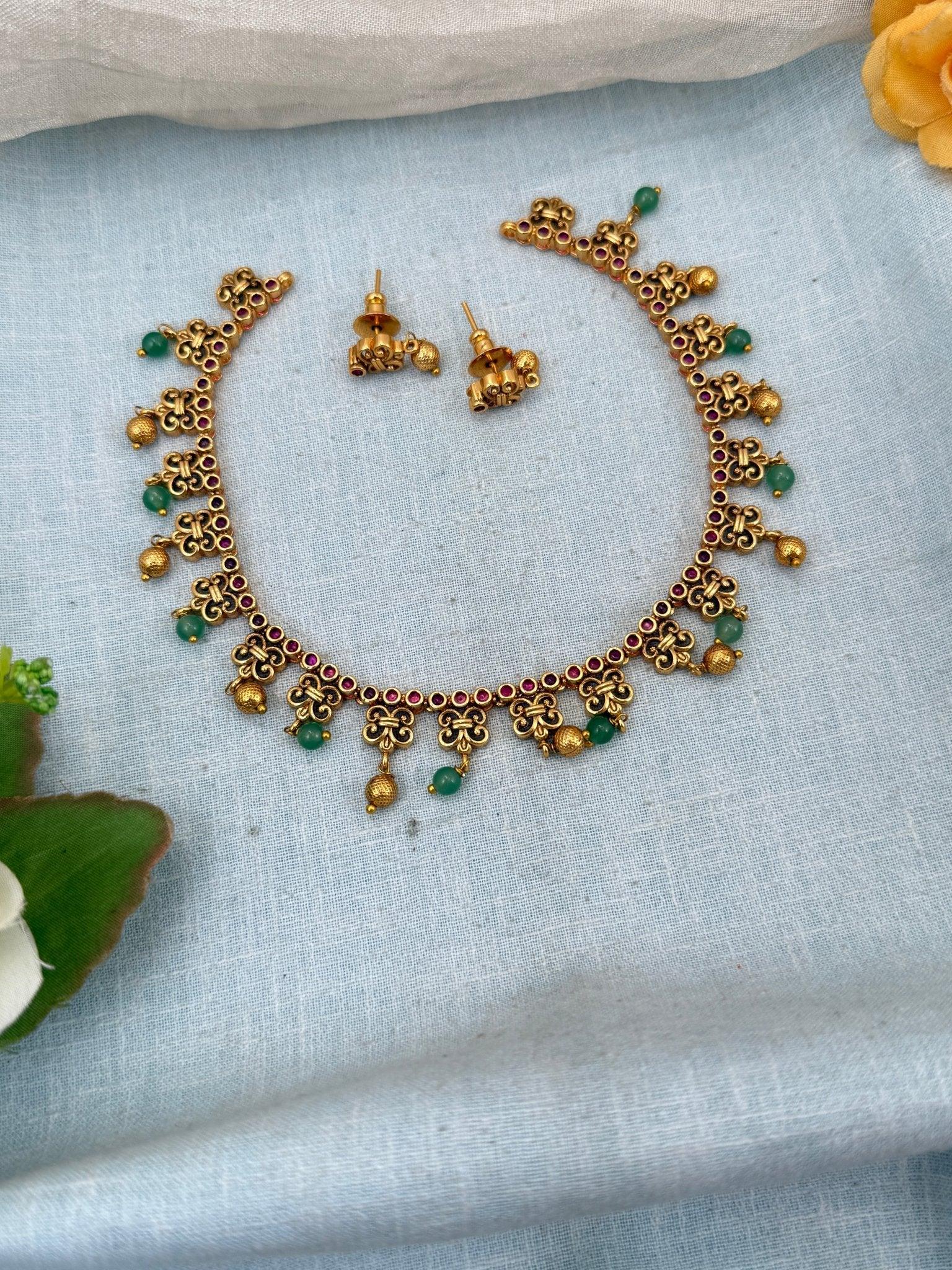 Simple Antique Short Necklace Set 0147 - Mahilas
