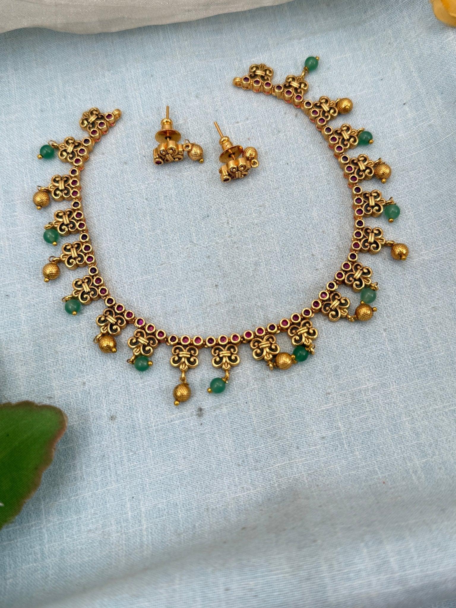 Simple Antique Short Necklace Set 0147 - Mahilas