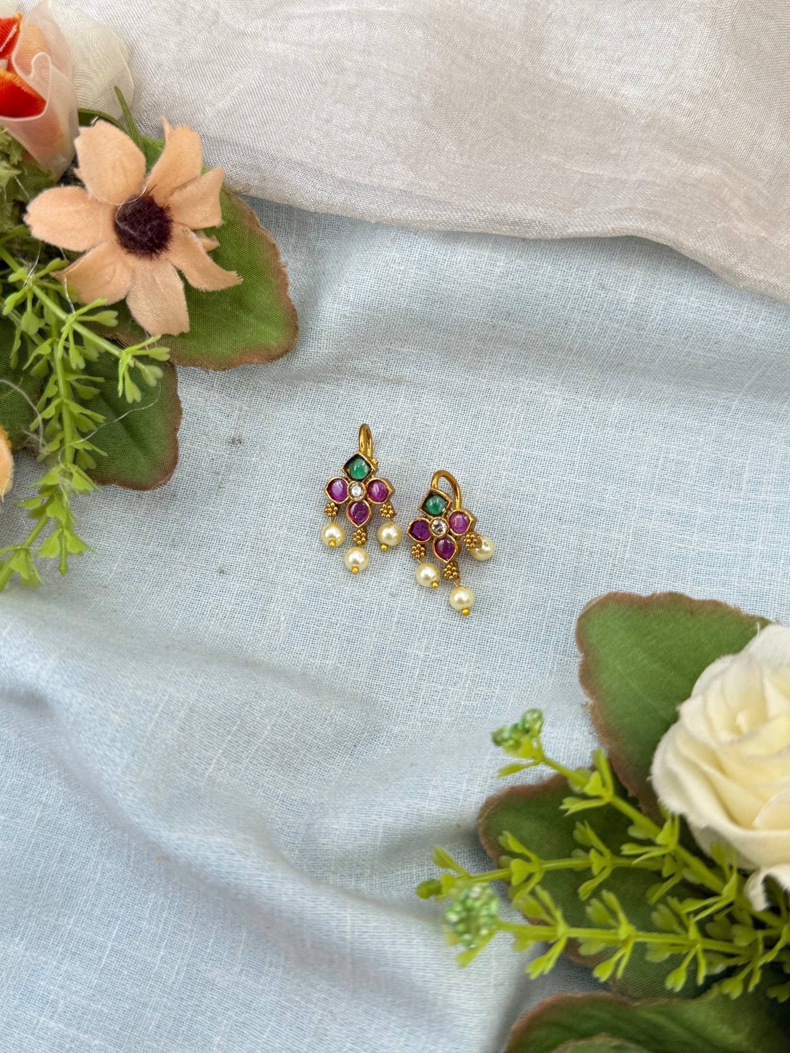 Simple Stone Antique Bugadi Earrings 2006 - Mahilas