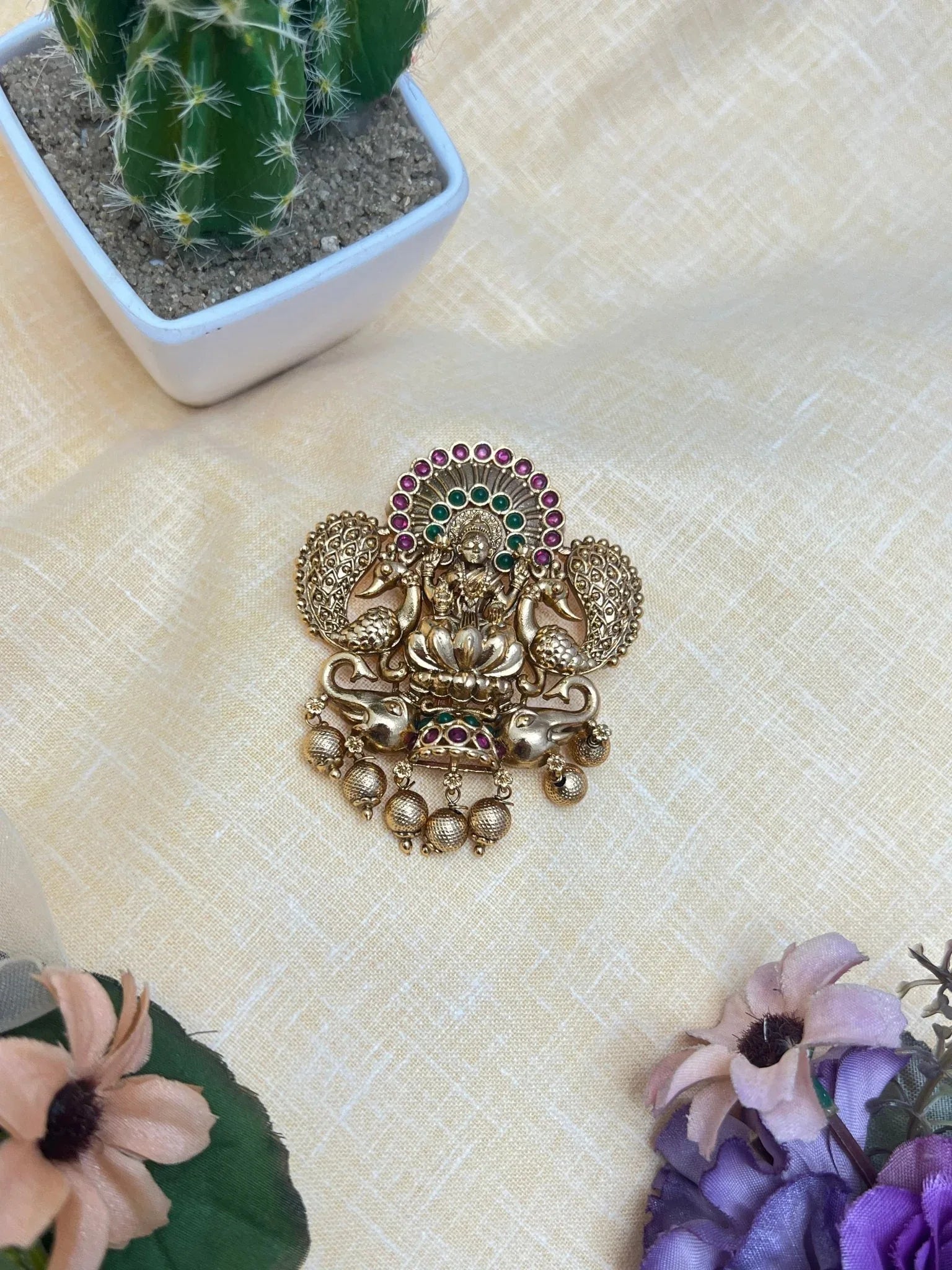 Small Antique Jade Bille 0419 - Mahilas
