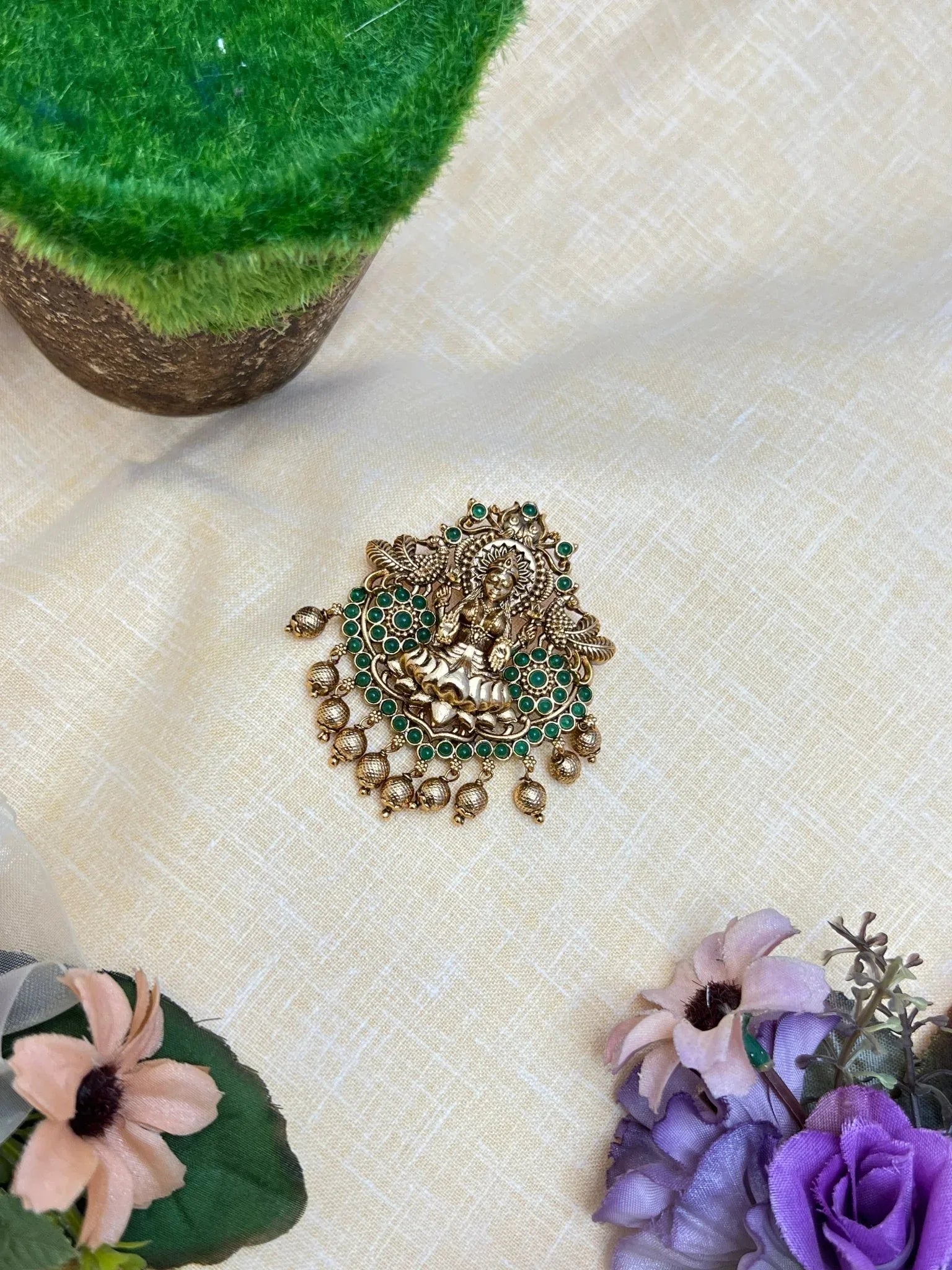 Small Antique Jade Bille 0426 - Mahilas