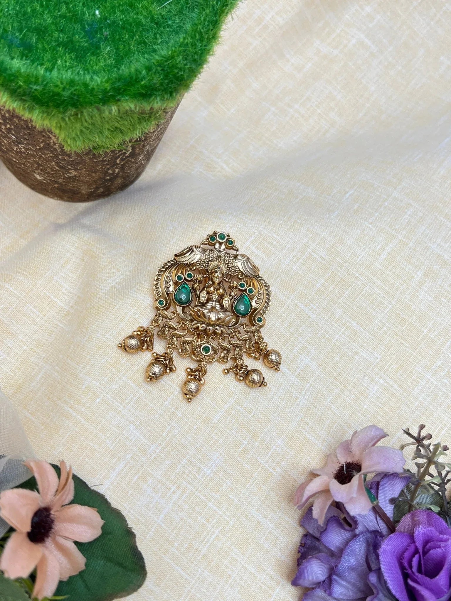 Small Antique Jade Bille 0430 - Mahilas
