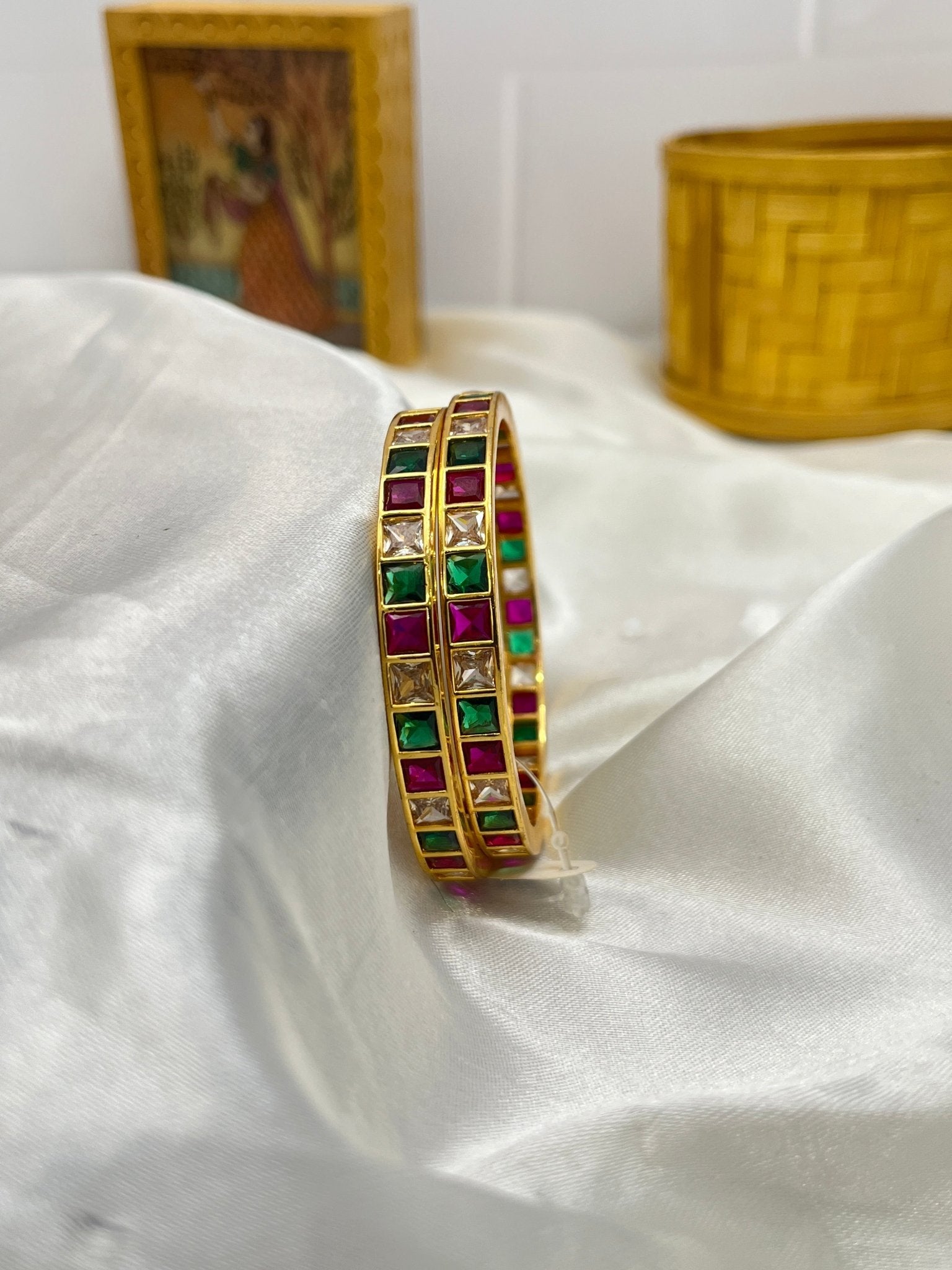 Stone Bangle - Swarna - Mahilas