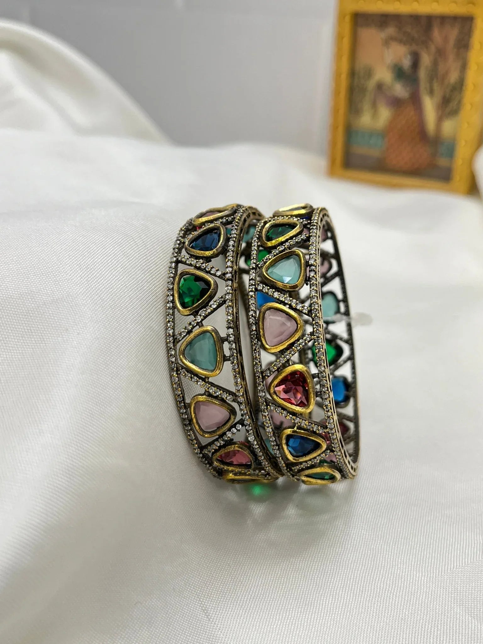 Victorian Bangle 6704 - Mahilas