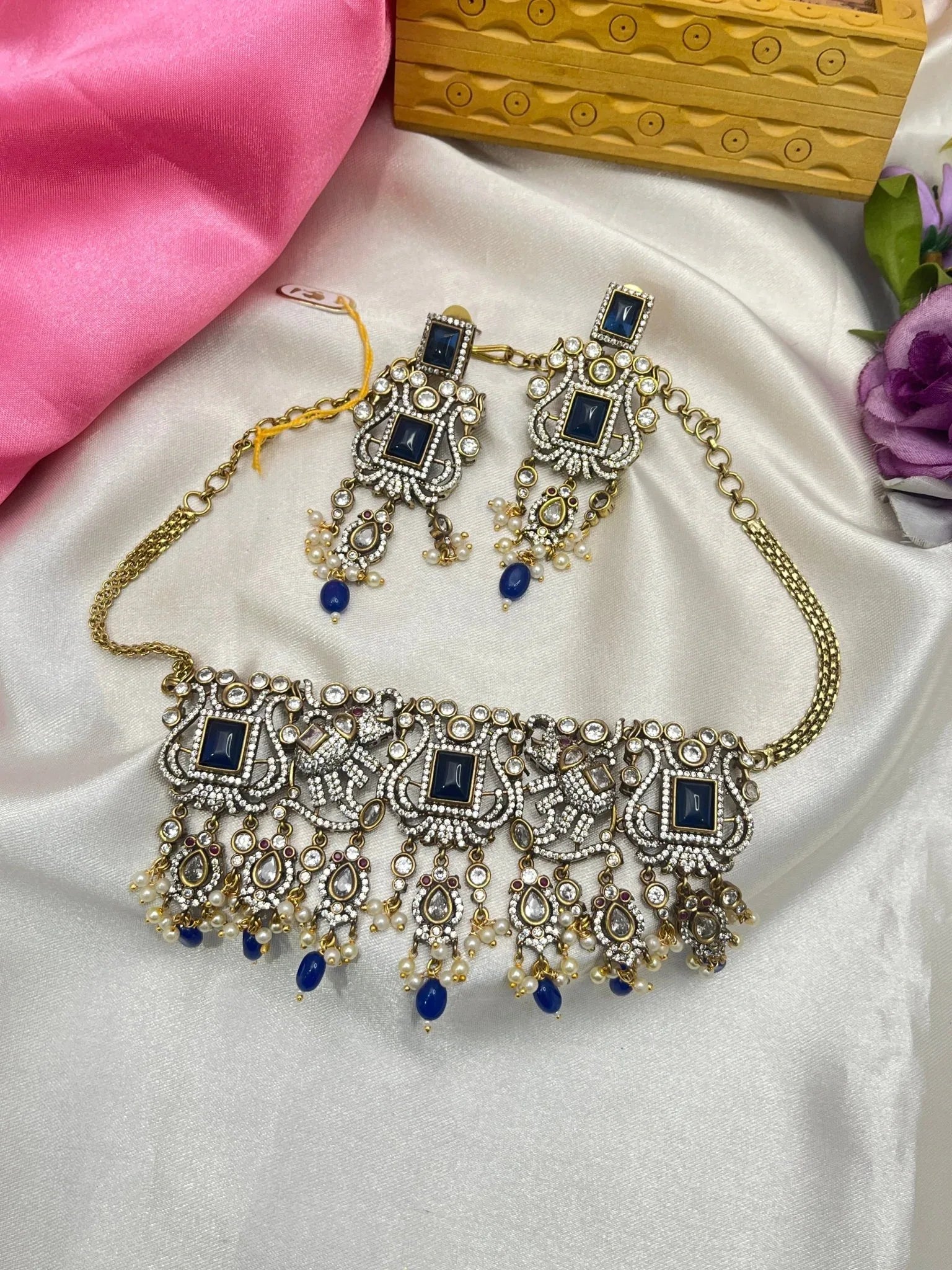 Victorian Necklace Set 052 - Mahilas