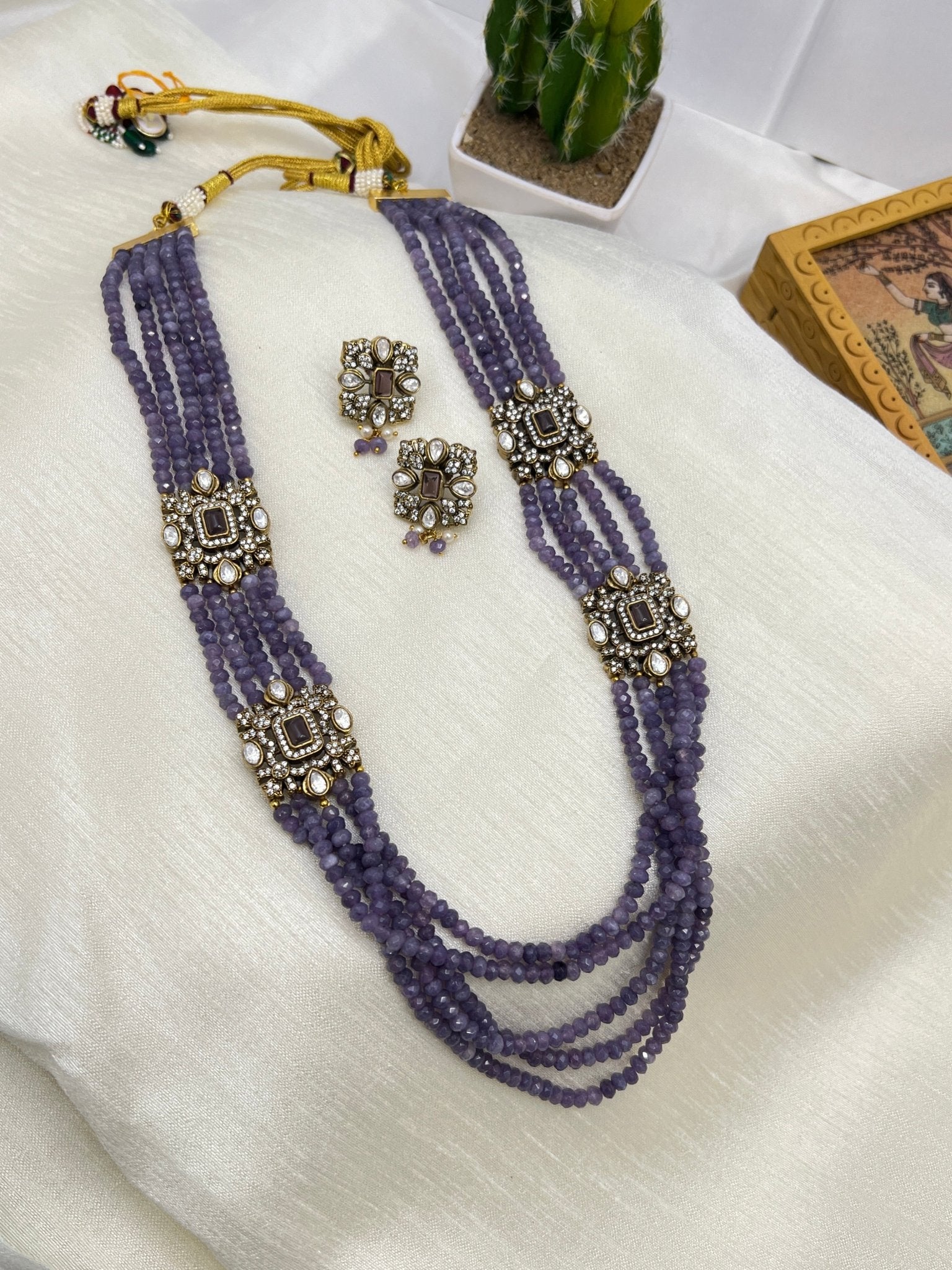 Victorian Necklace Set 062 - Mahilas